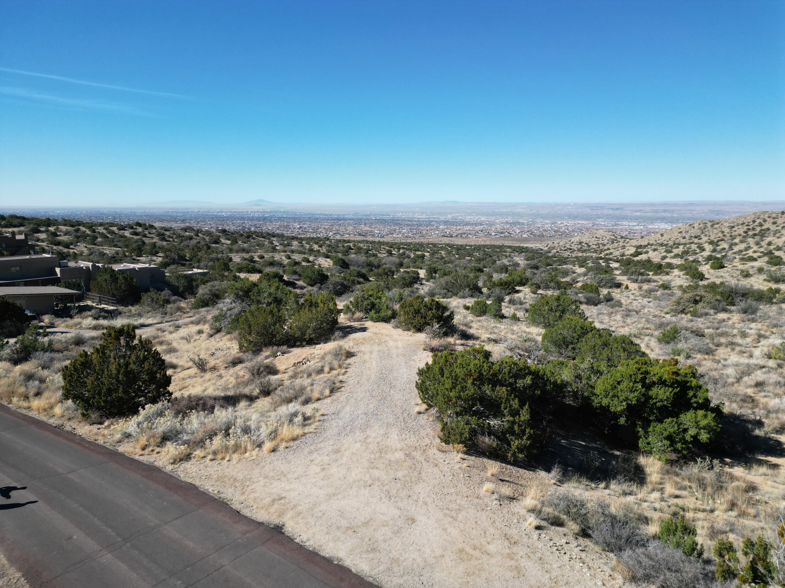 Photo 7 — 28 Tierra Monte Drive NE