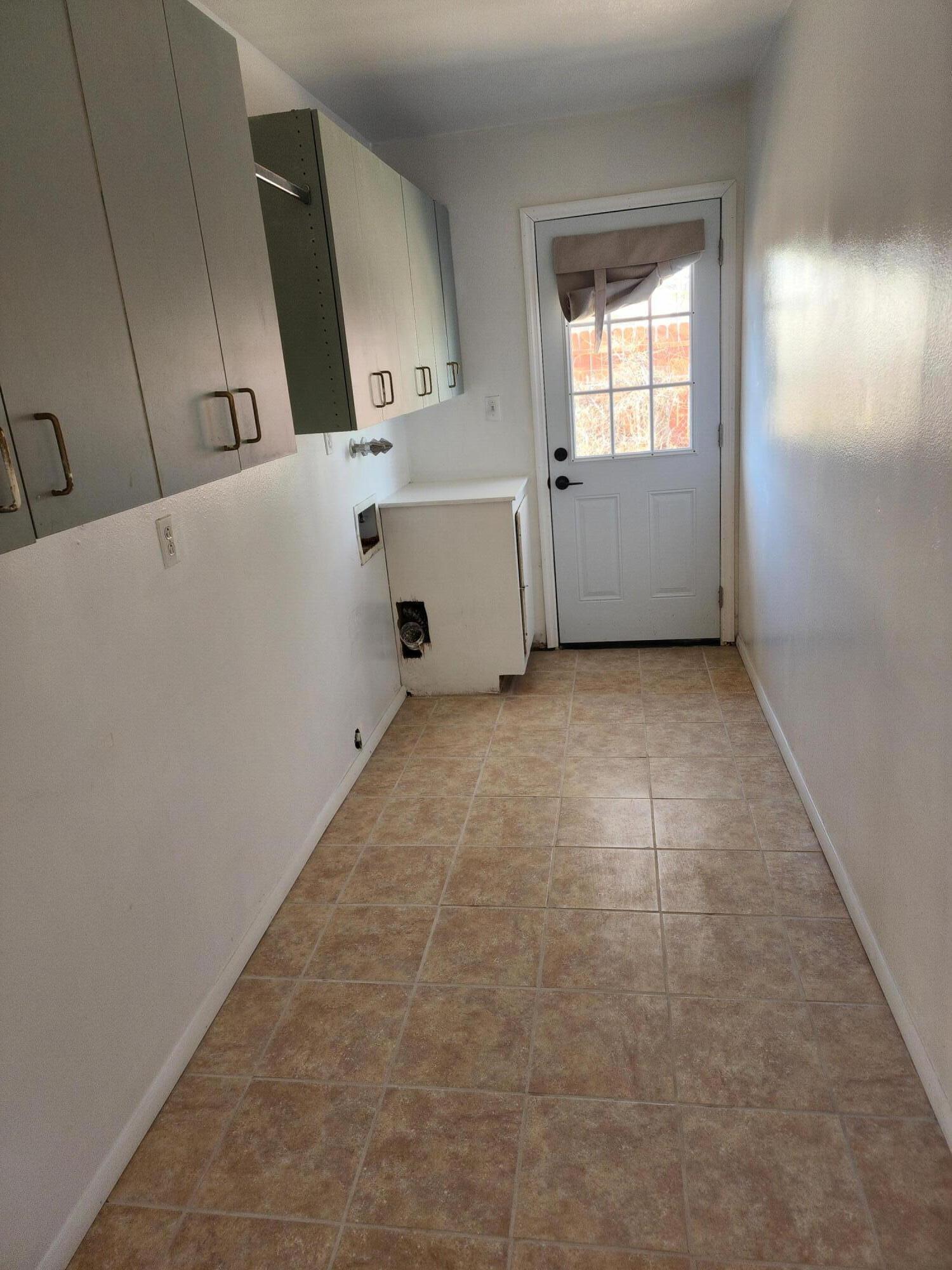 Photo 19 — 405 N Godfrey Avenue