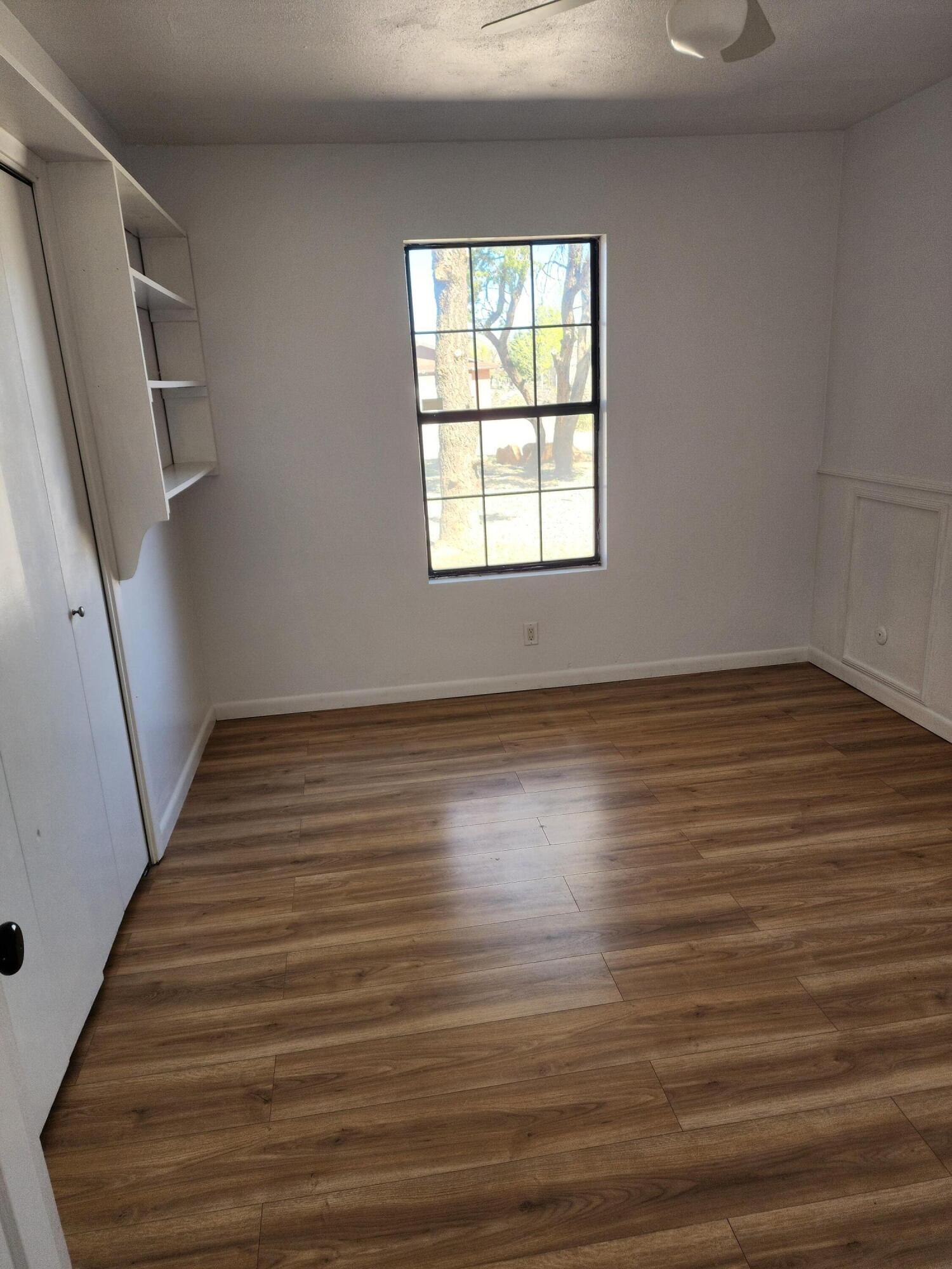 Photo 11 — 405 N Godfrey Avenue