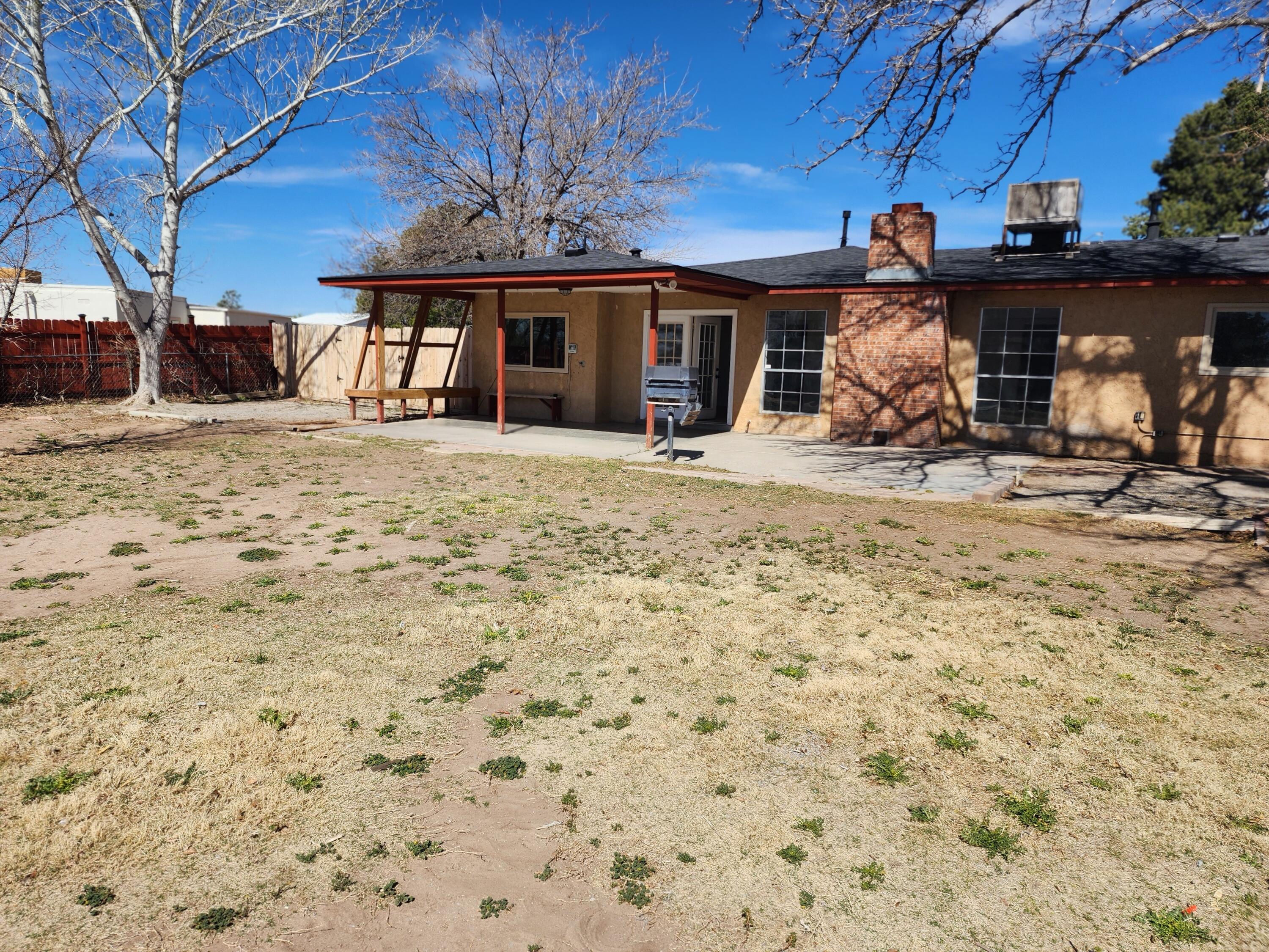 Photo 6 — 405 N Godfrey Avenue