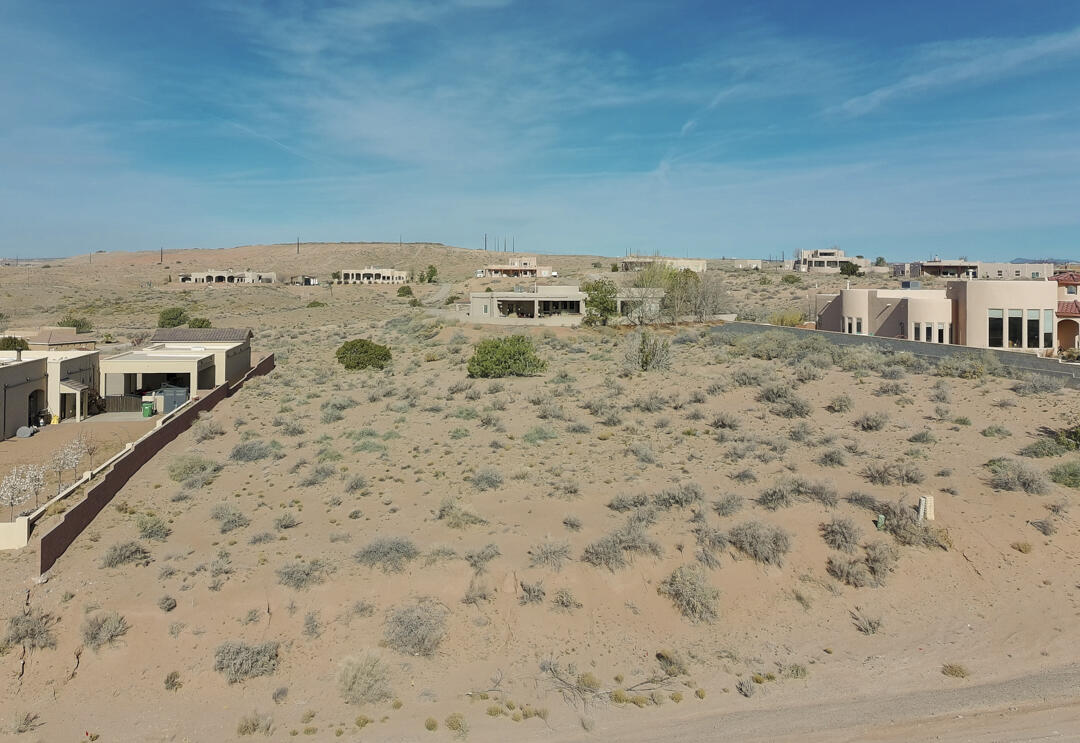 Photo 9 — 6104 Chayote Road NE