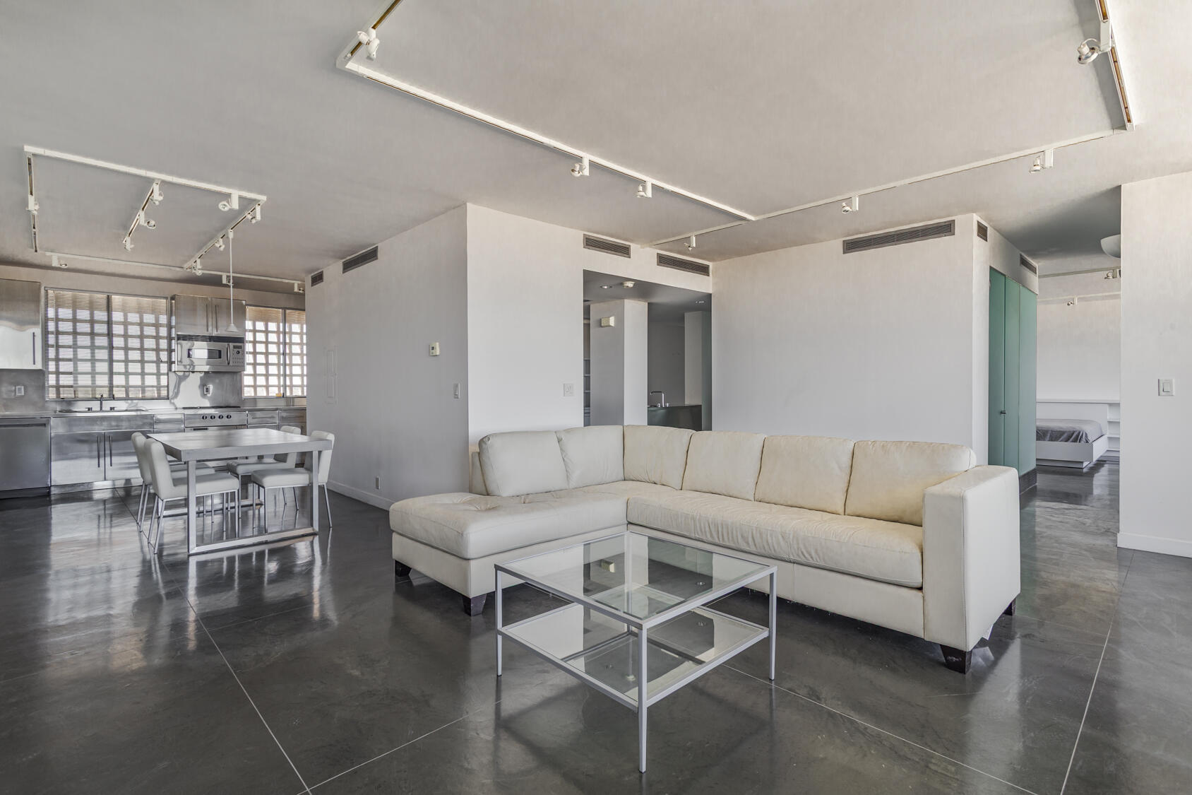 Photo 16 — 600 Alcalde Place SW 7B
