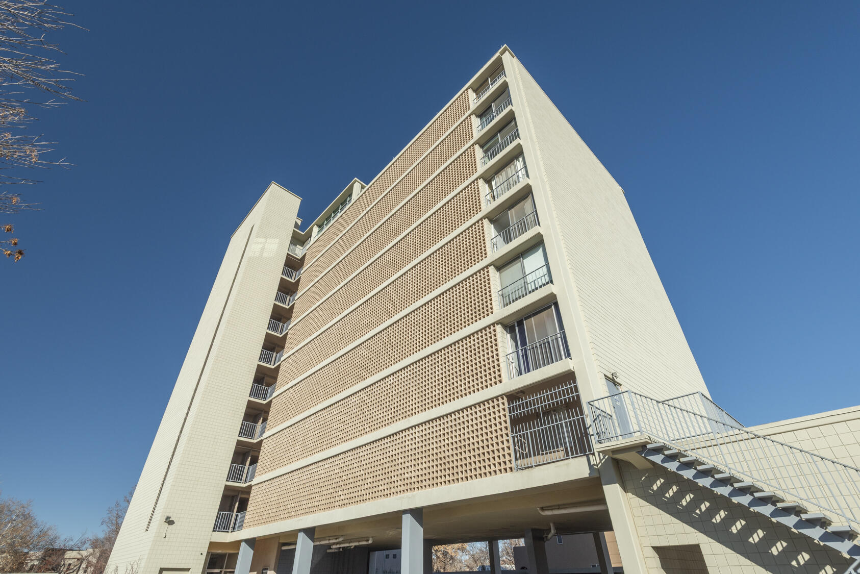Photo 2 — 600 Alcalde Place SW 7B