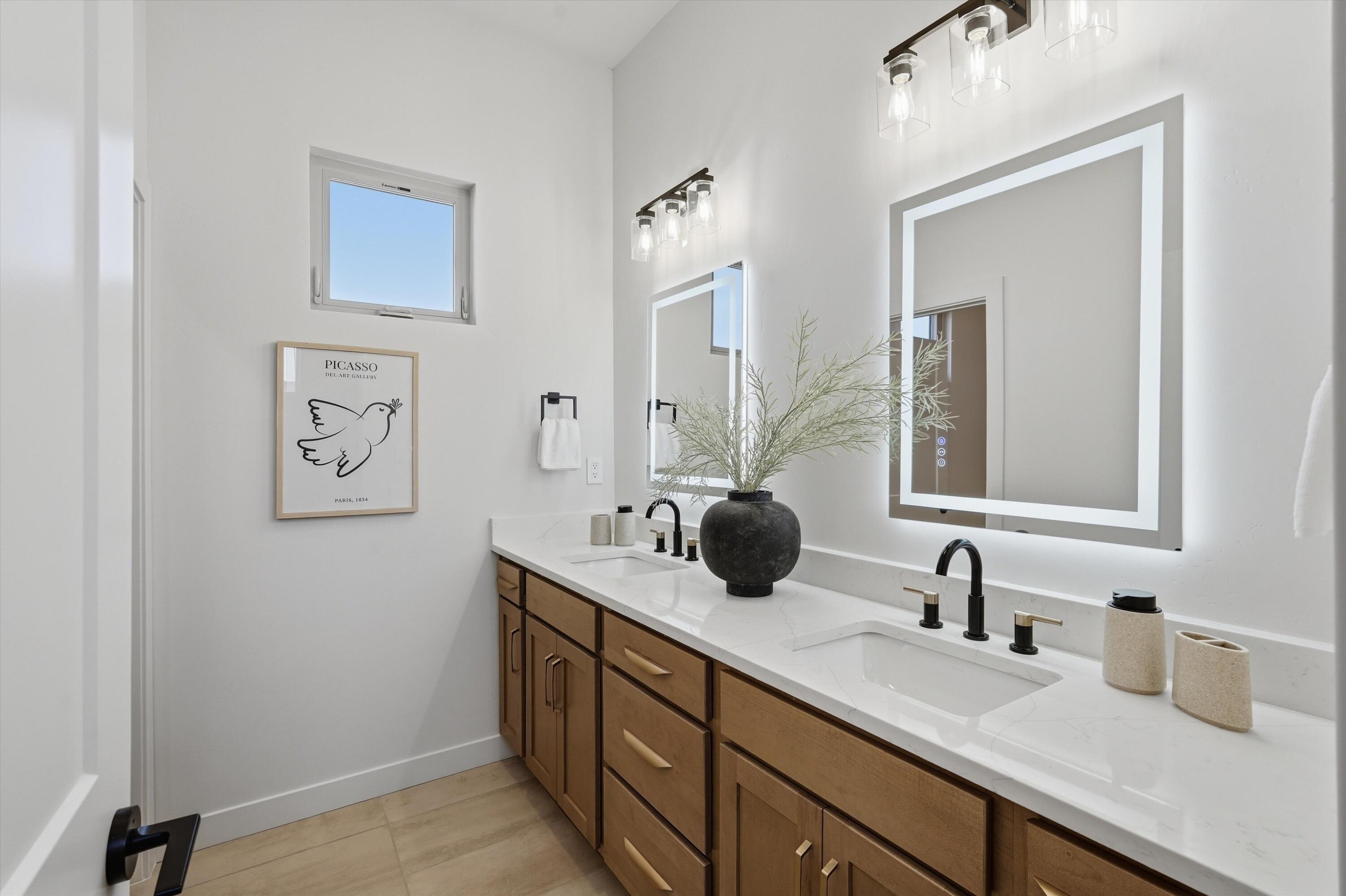 Photo 13 — 2608 Abrazo Road NE