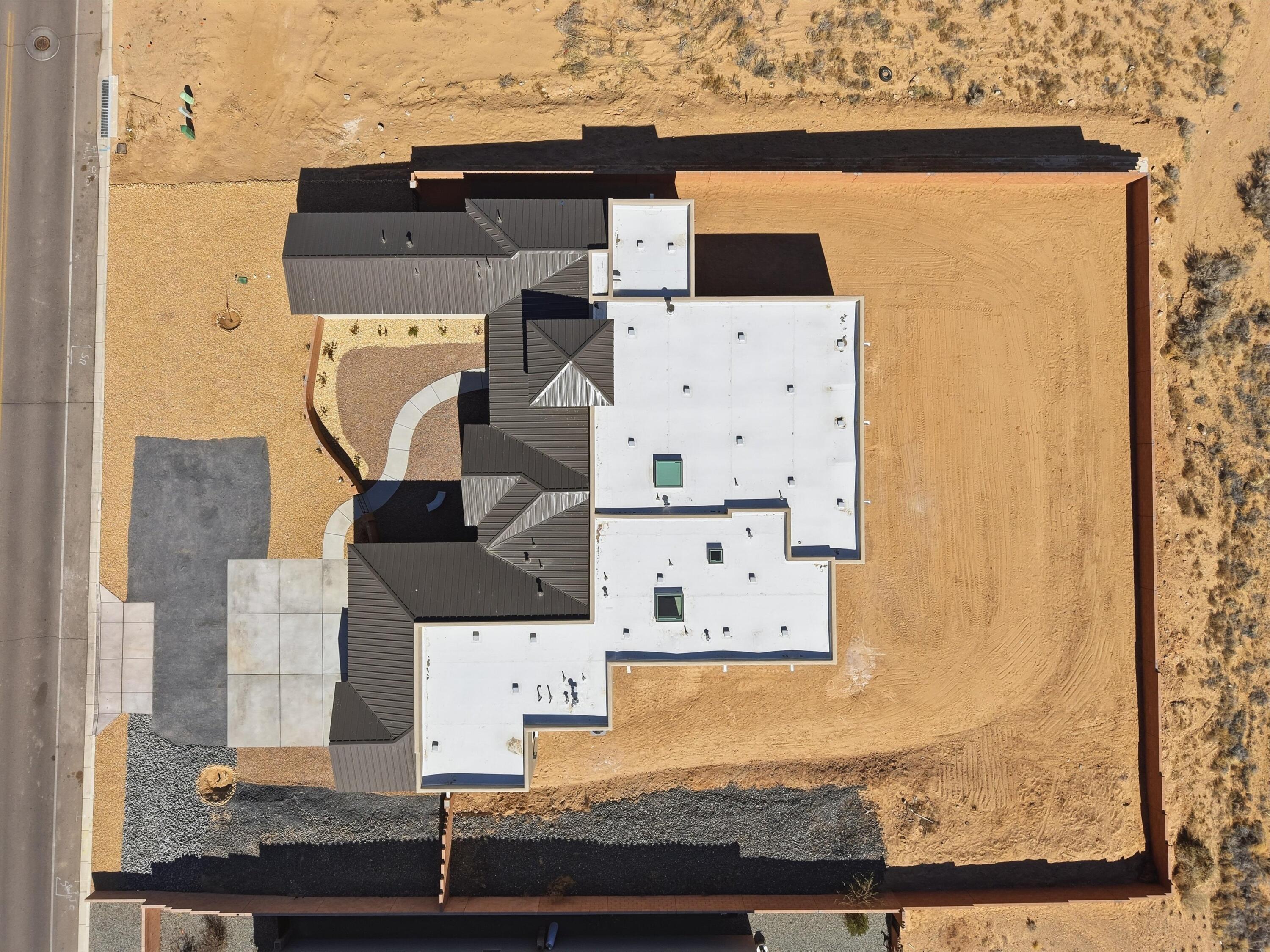 Photo 4 — 2608 Abrazo Road NE
