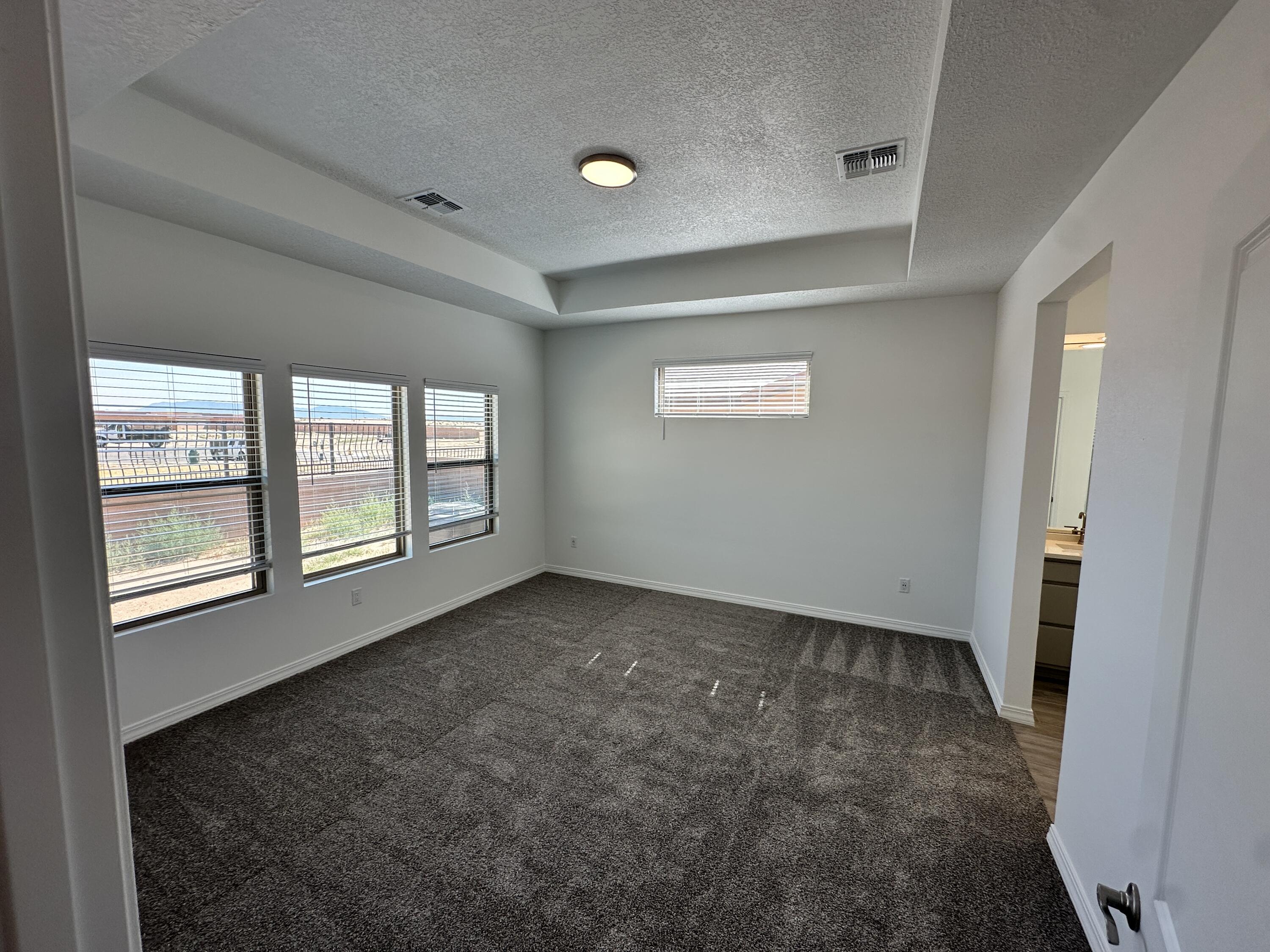 Photo 11 — 1640 Valle De Colores Road NW