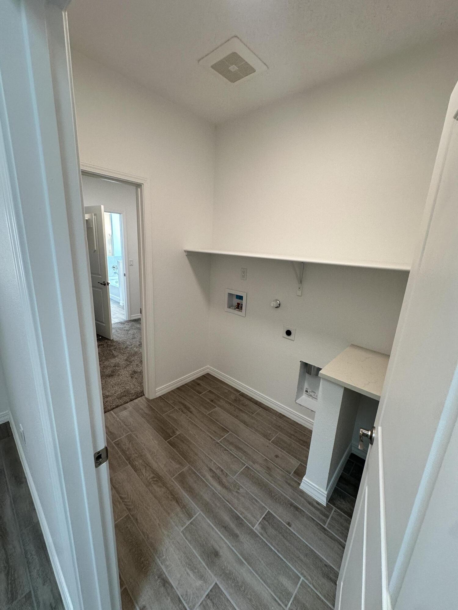 Photo 4 — 1640 Valle De Colores Road NW