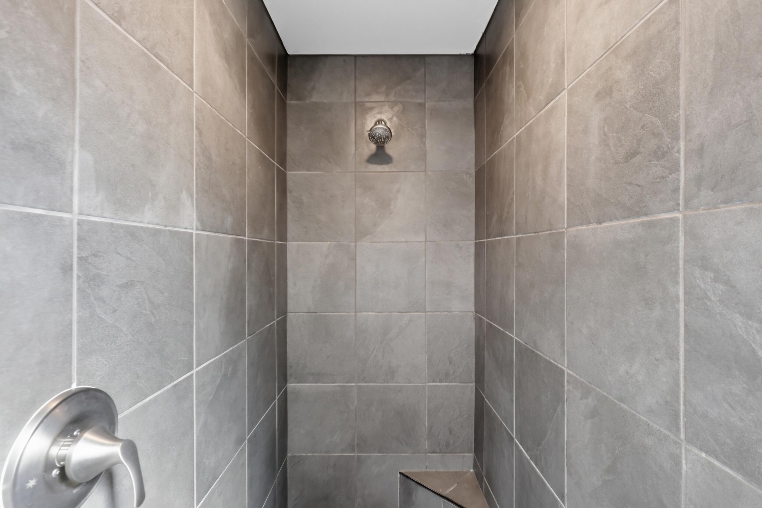 Photo 12 — 215 Needle Avenue SW
