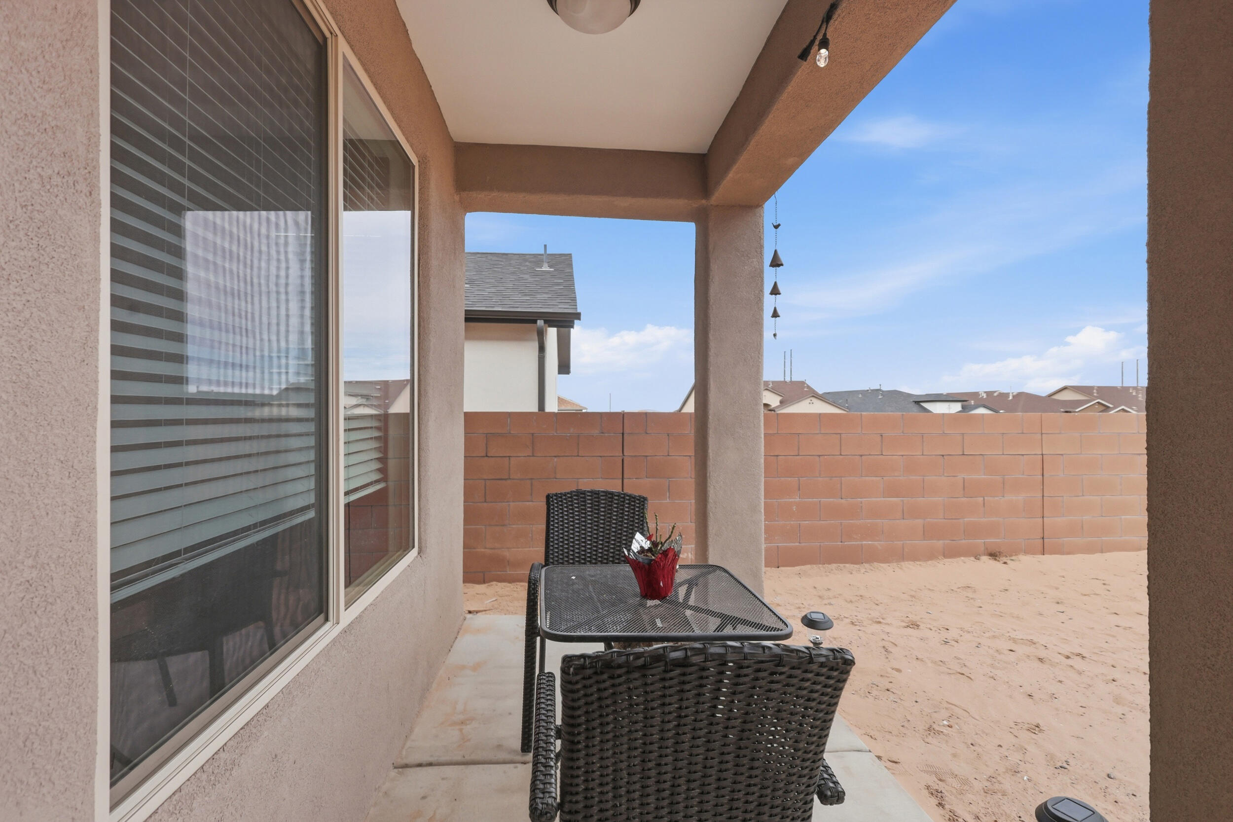 Photo 3 — 215 Needle Avenue SW