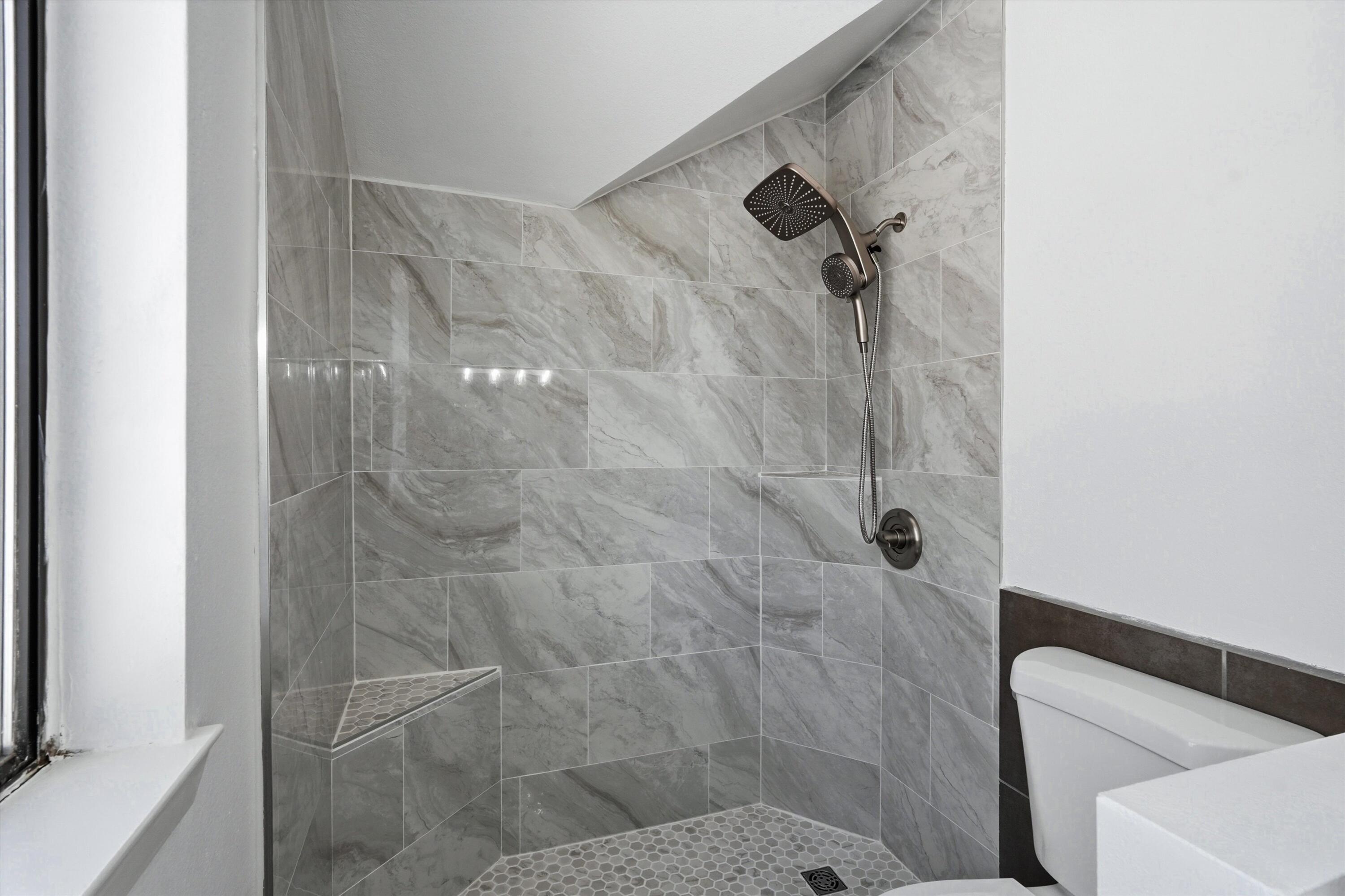 Photo 15 — 725 Barelas Court SW