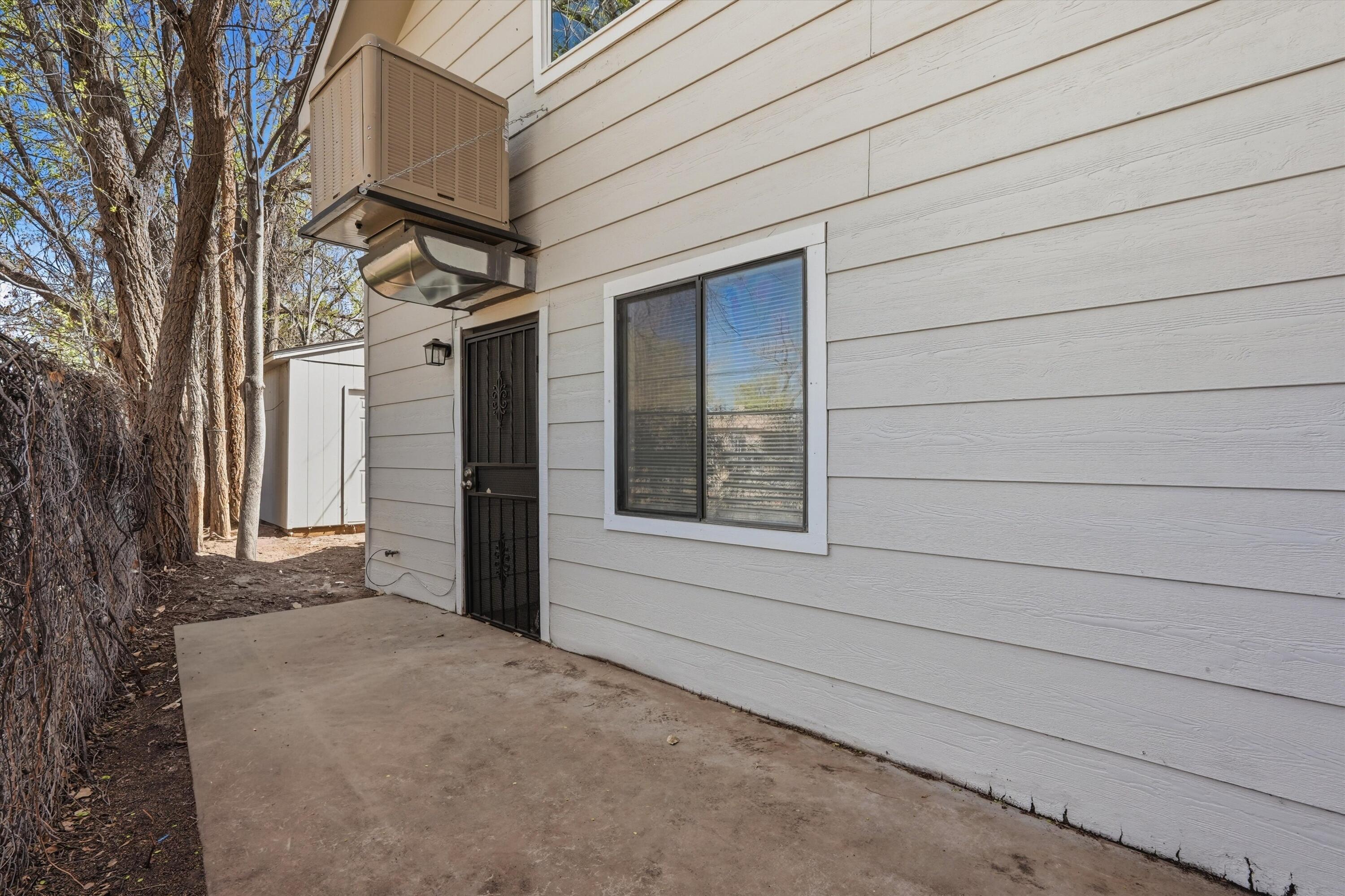 Photo 9 — 725 Barelas Court SW