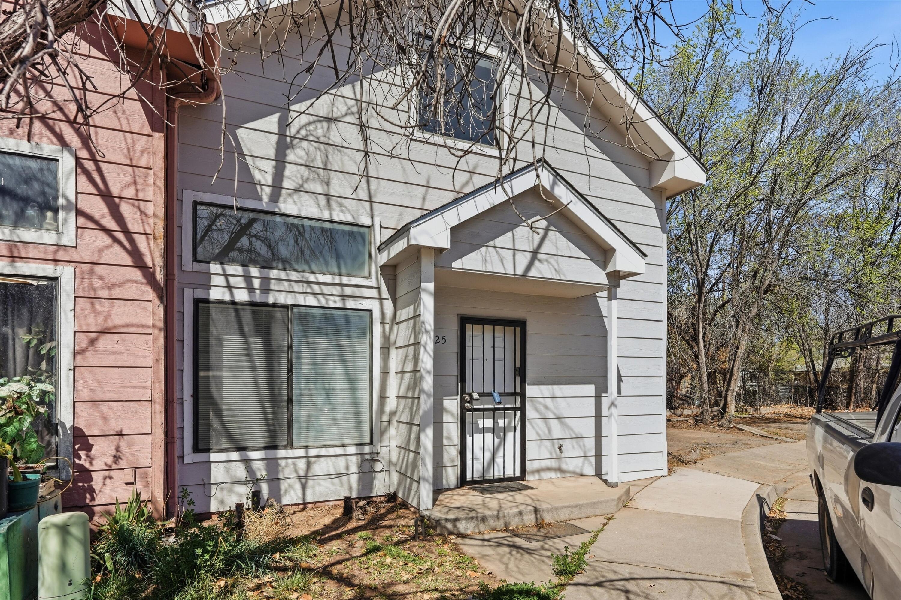 Photo 6 — 725 Barelas Court SW