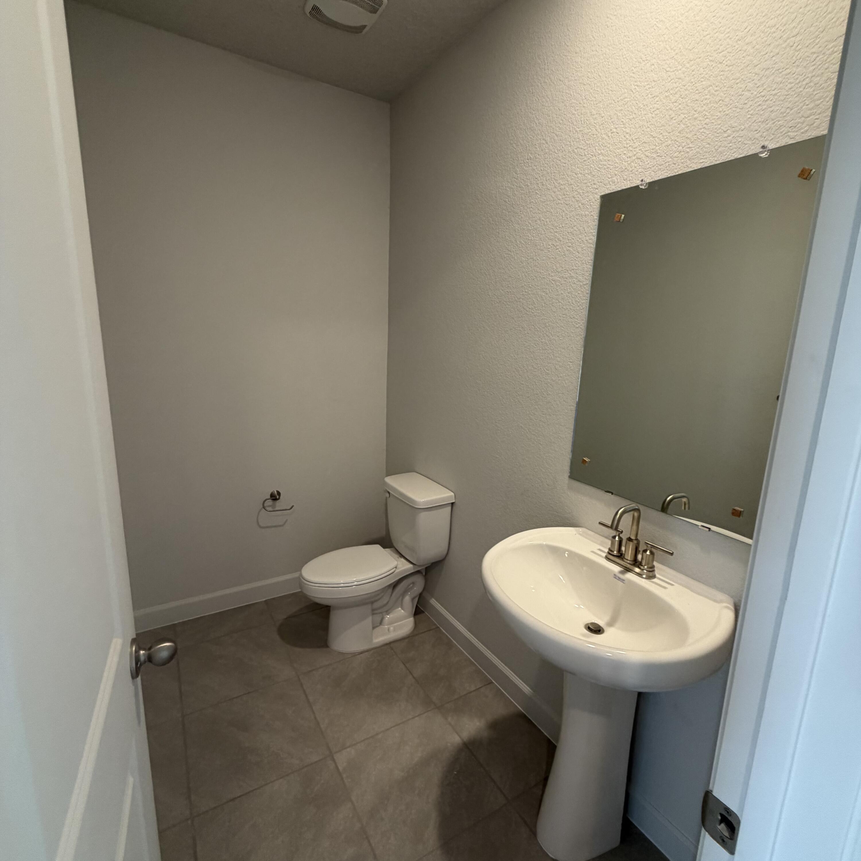 Photo 12 — 2443 Marble Avenue NE
