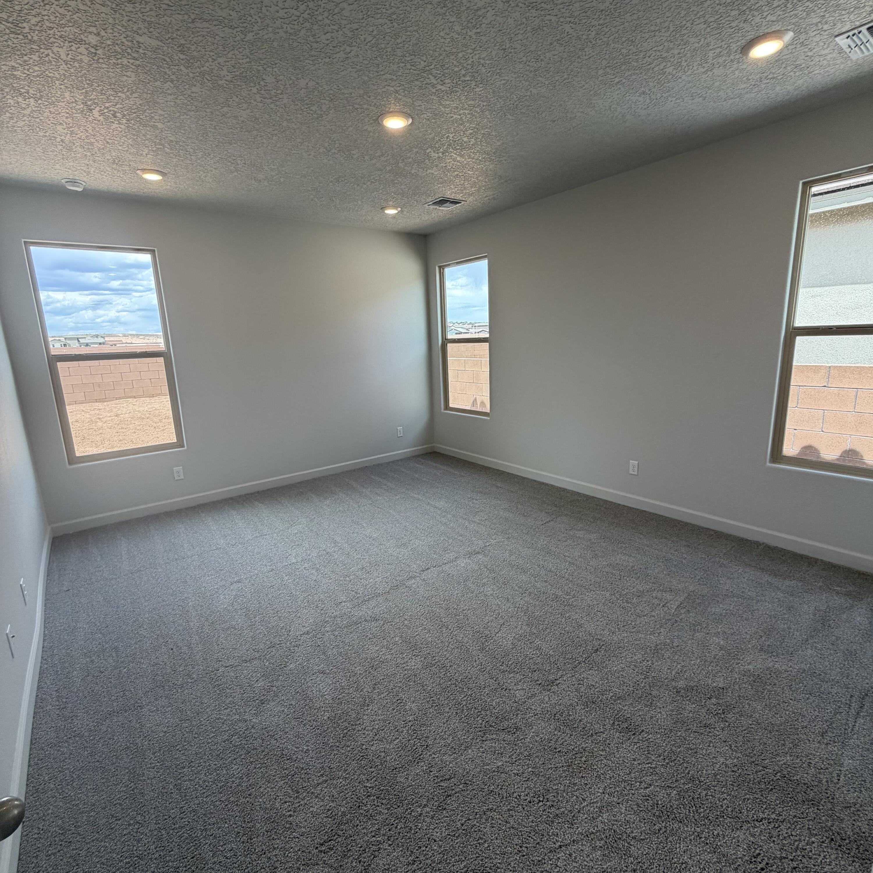 Photo 10 — 2443 Marble Avenue NE