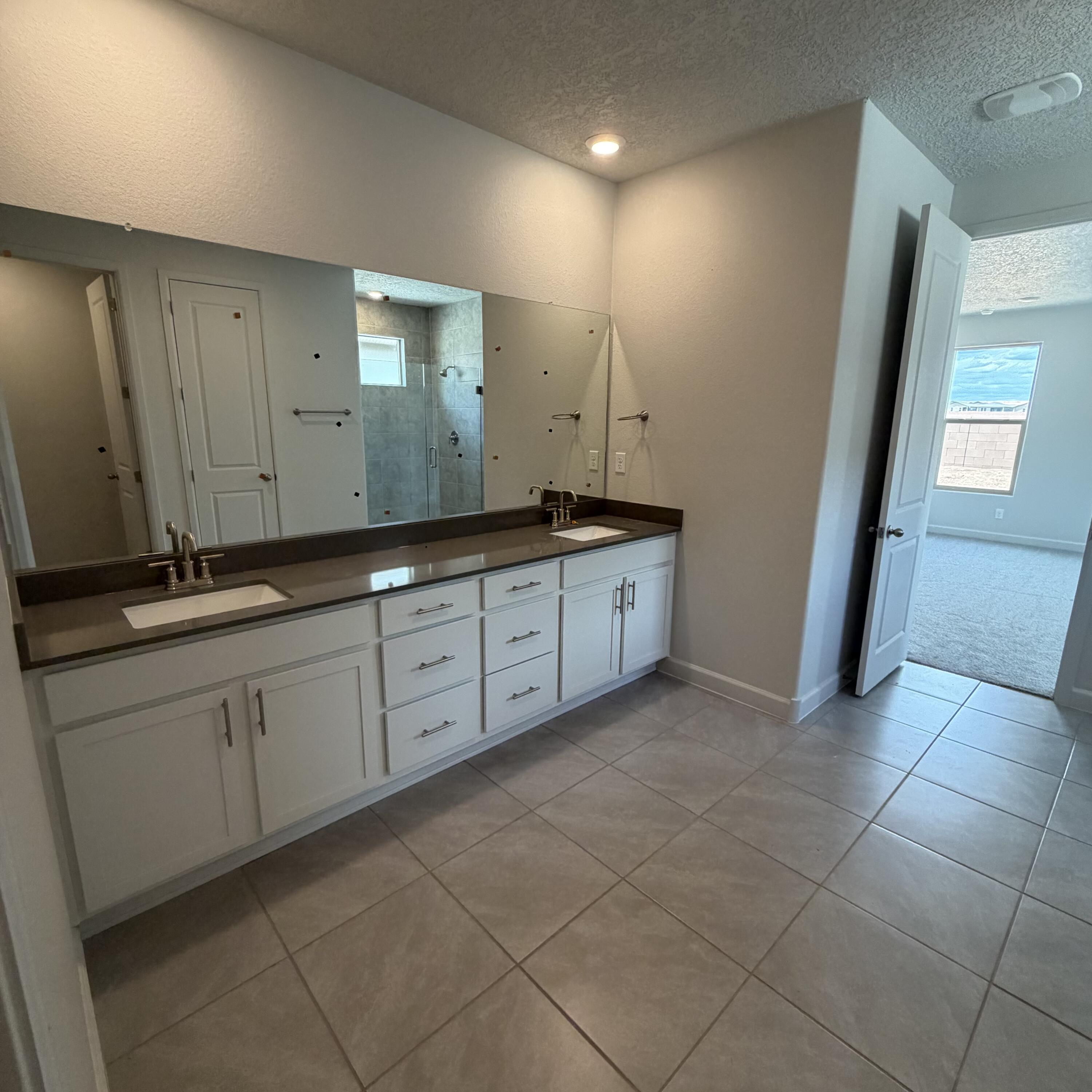 Photo 5 — 2443 Marble Avenue NE
