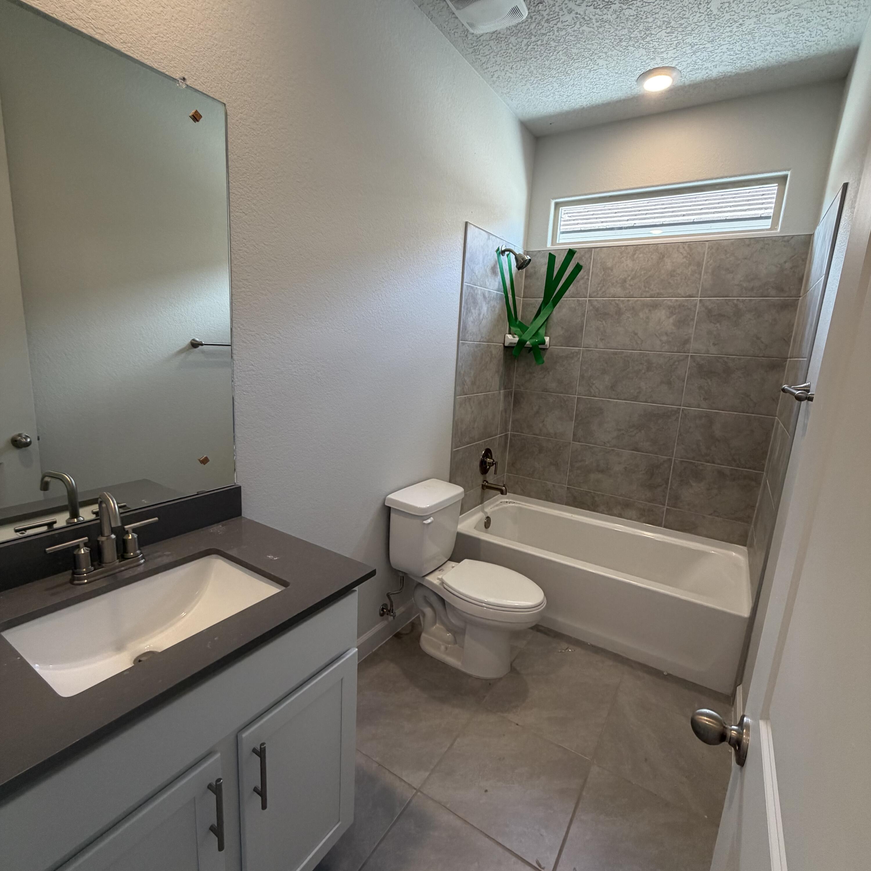 Photo 20 — 2443 Marble Avenue NE