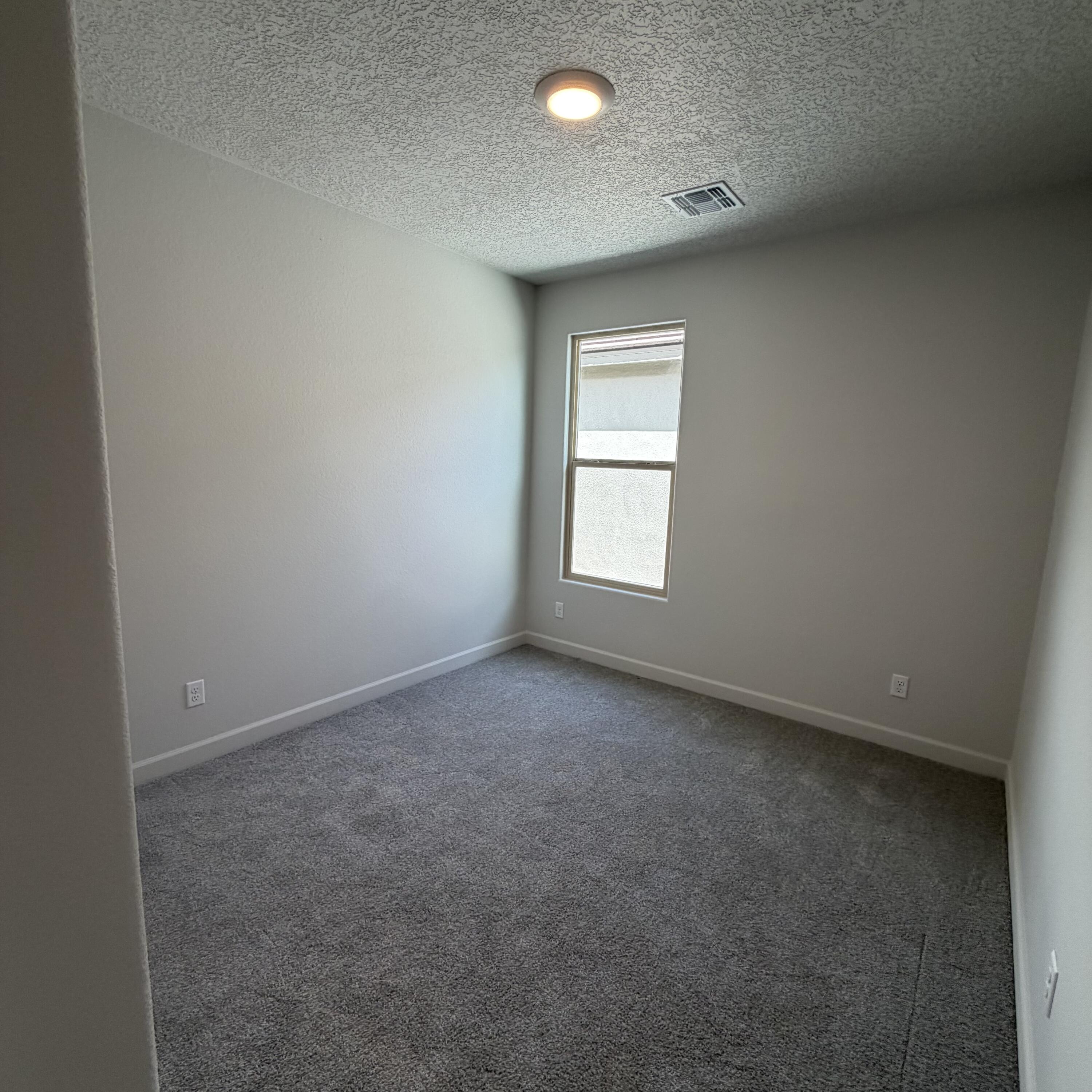 Photo 19 — 2443 Marble Avenue NE