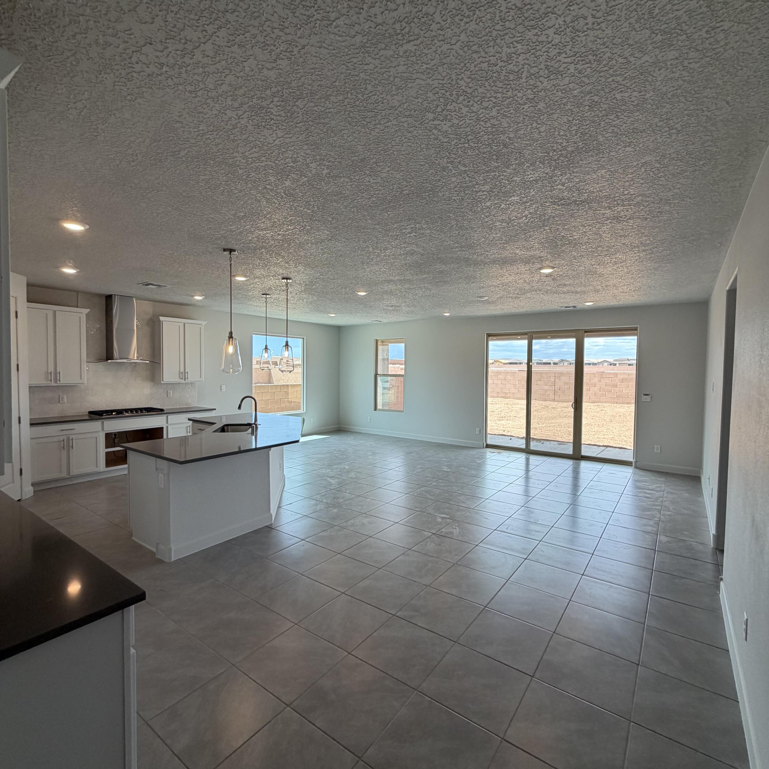 Photo 18 — 2443 Marble Avenue NE