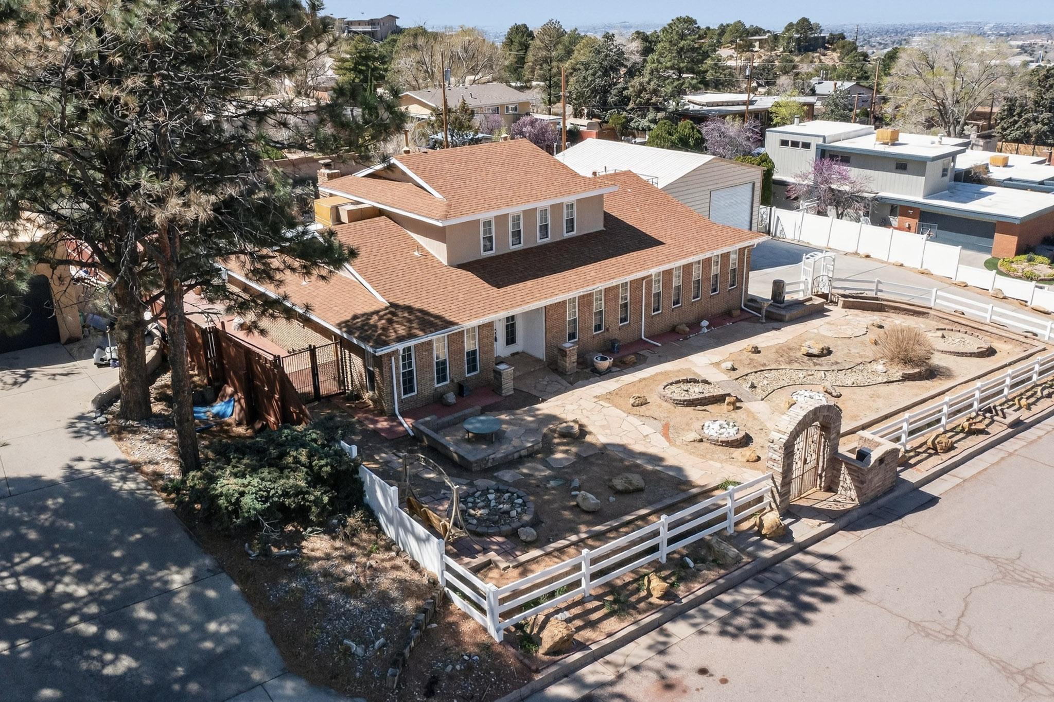 Photo 2 — 13540 Cedarbrook Avenue NE