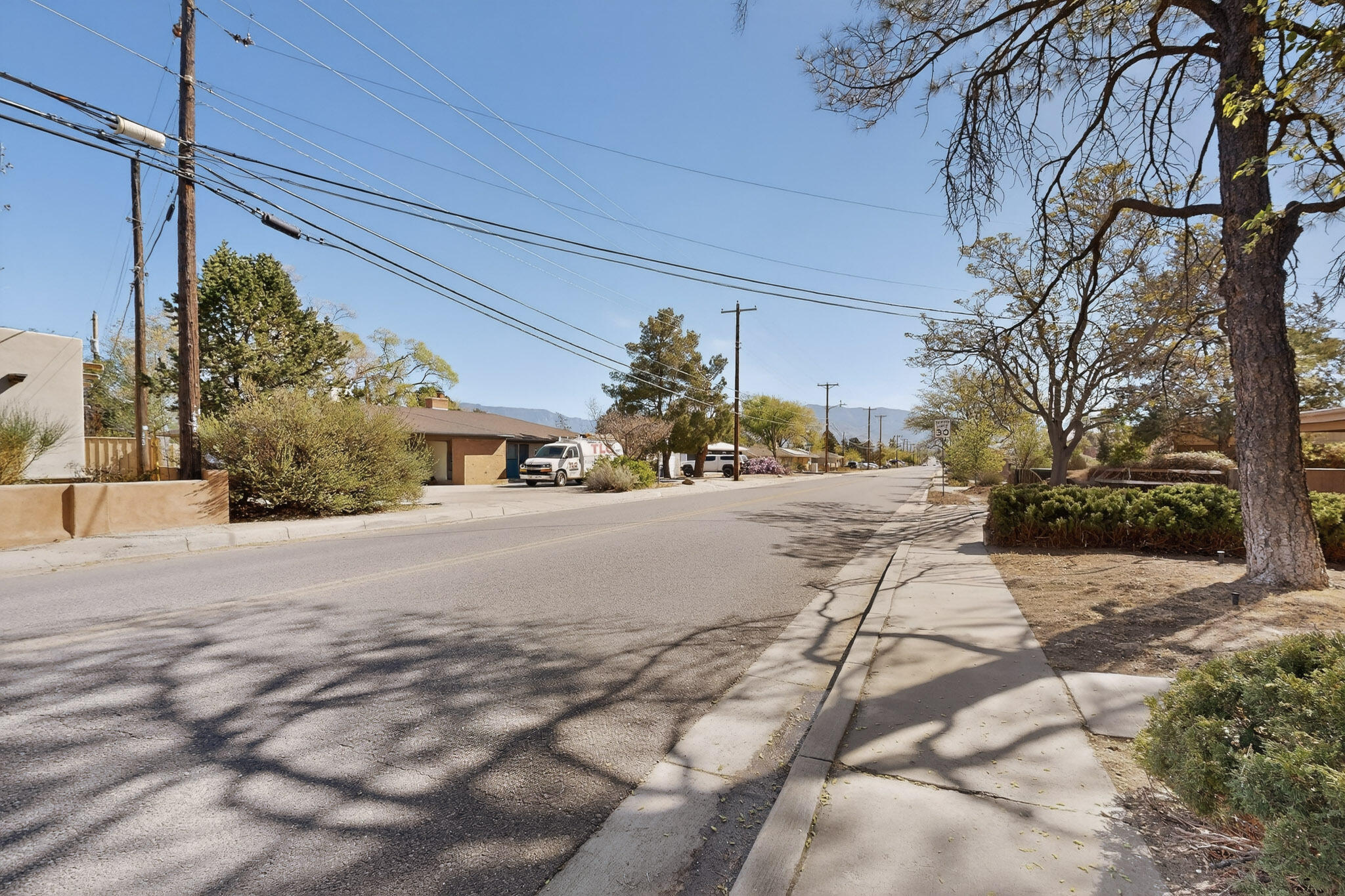 Photo 4 — 4802 Constitution Avenue NE