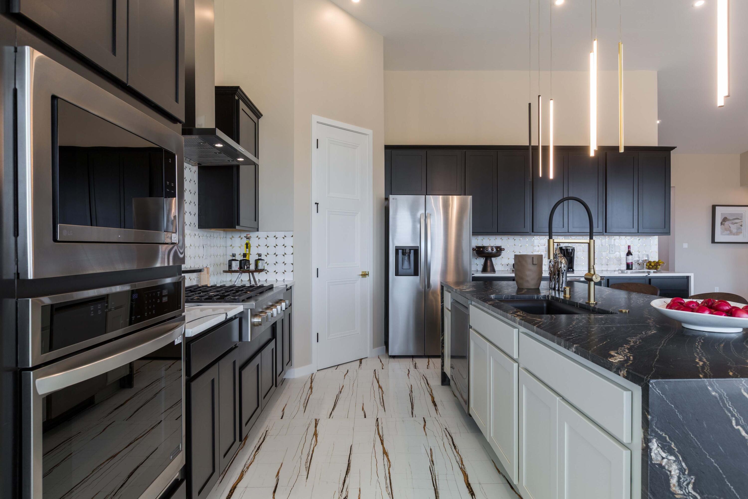 Photo 16 — 6820 Quivira Drive NW