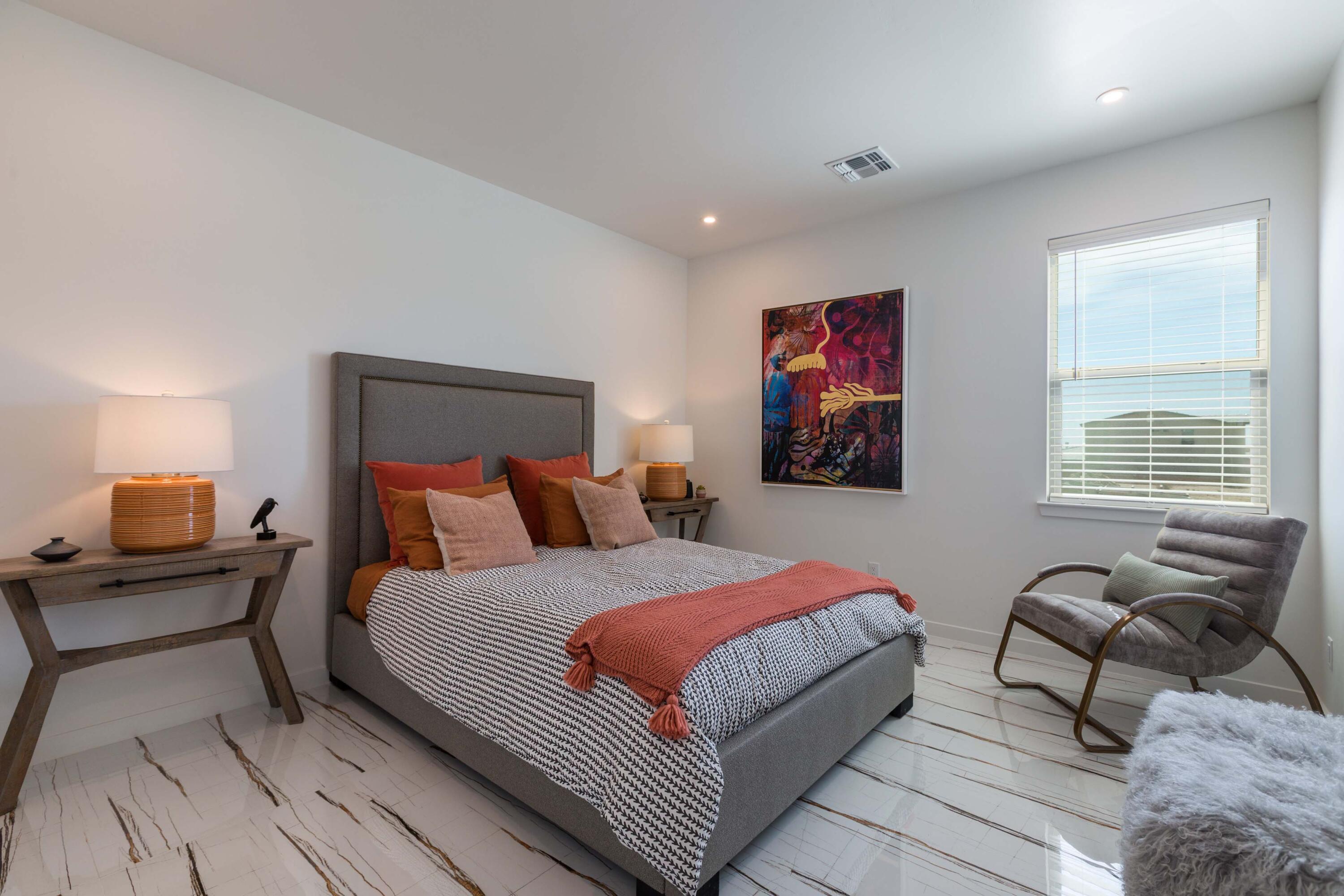 Photo 20 — 6820 Quivira Drive NW