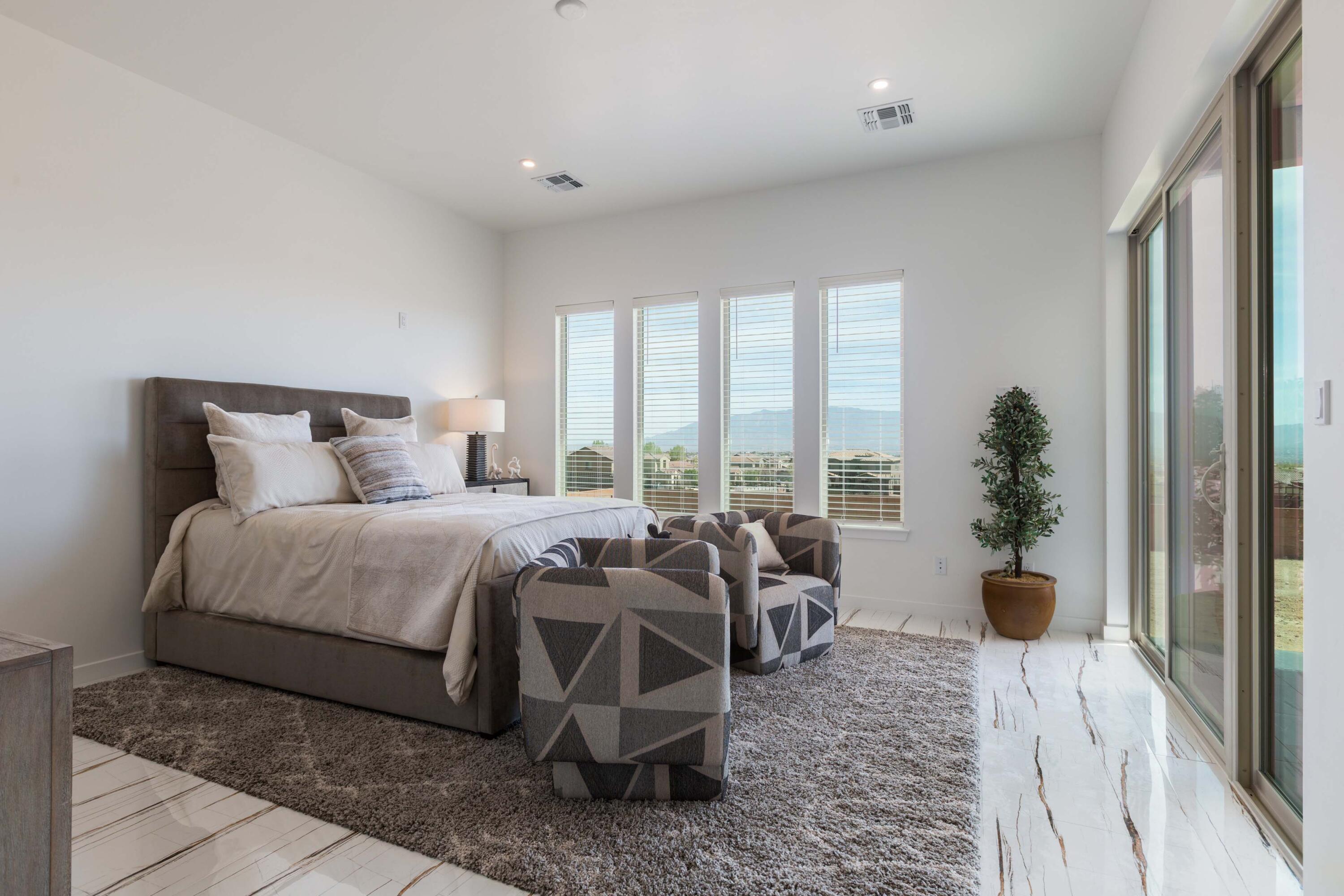 Photo 4 — 6820 Quivira Drive NW