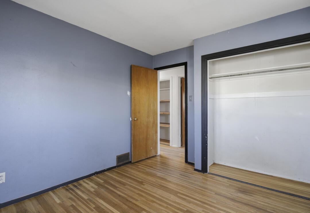 Photo 13 — 824 Monroe Street NE