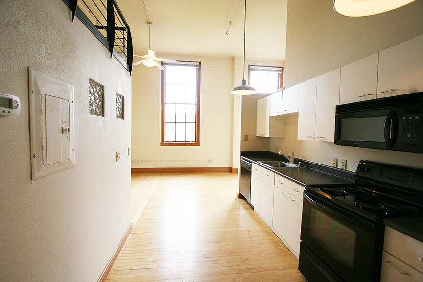 Photo 6 — 100 Broadway Boulevard NE 309