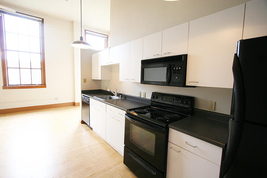 Photo 5 — 100 Broadway Boulevard NE 309