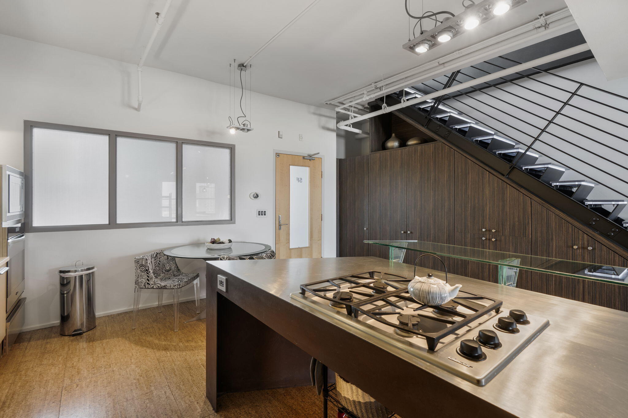 Photo 9 — 219 Central Avenue NW 506