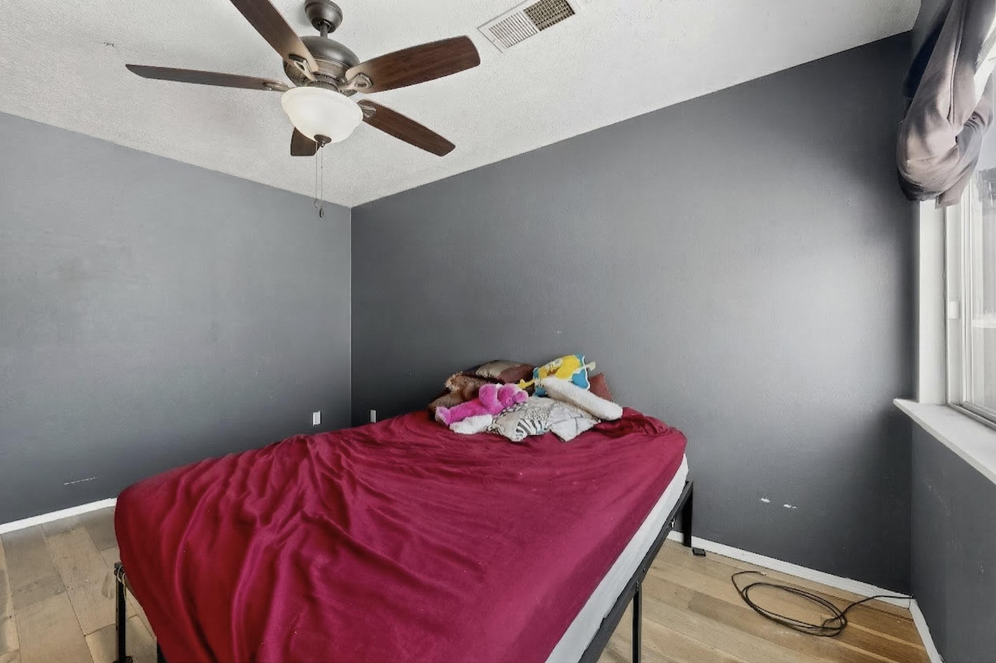 Photo 18 — 1800 Lee Loop NE