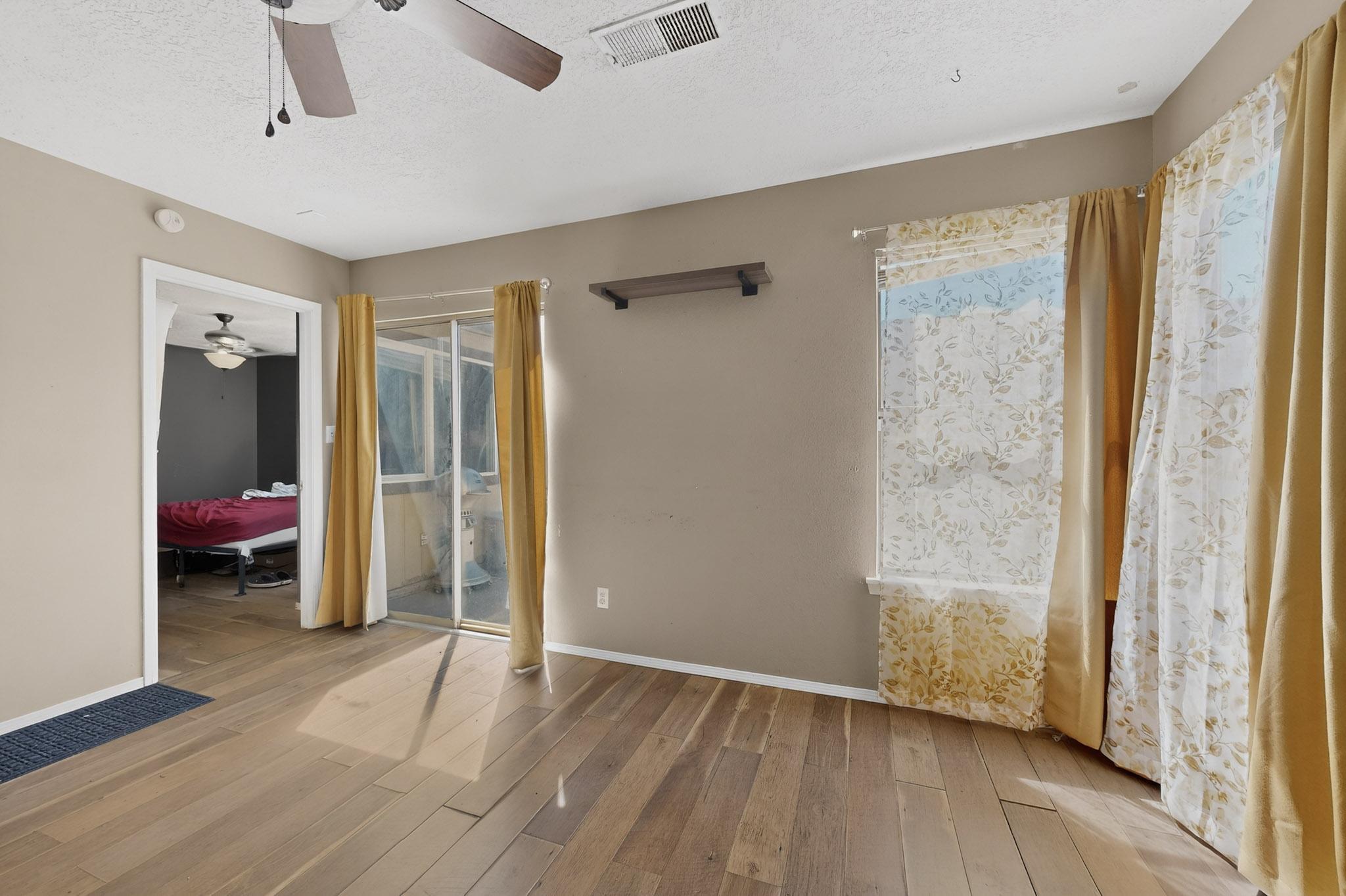 Photo 6 — 1800 Lee Loop NE