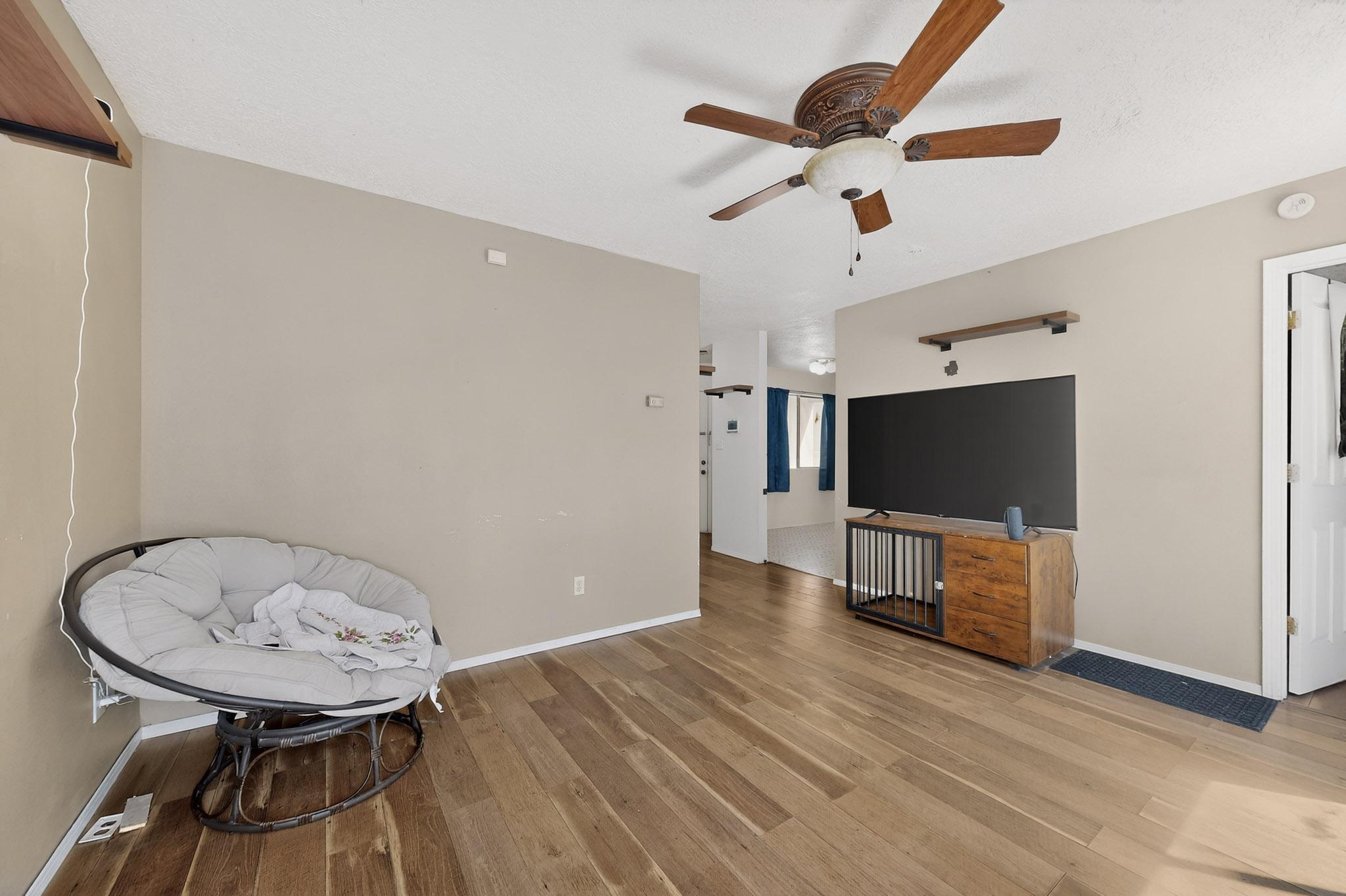 Photo 7 — 1800 Lee Loop NE