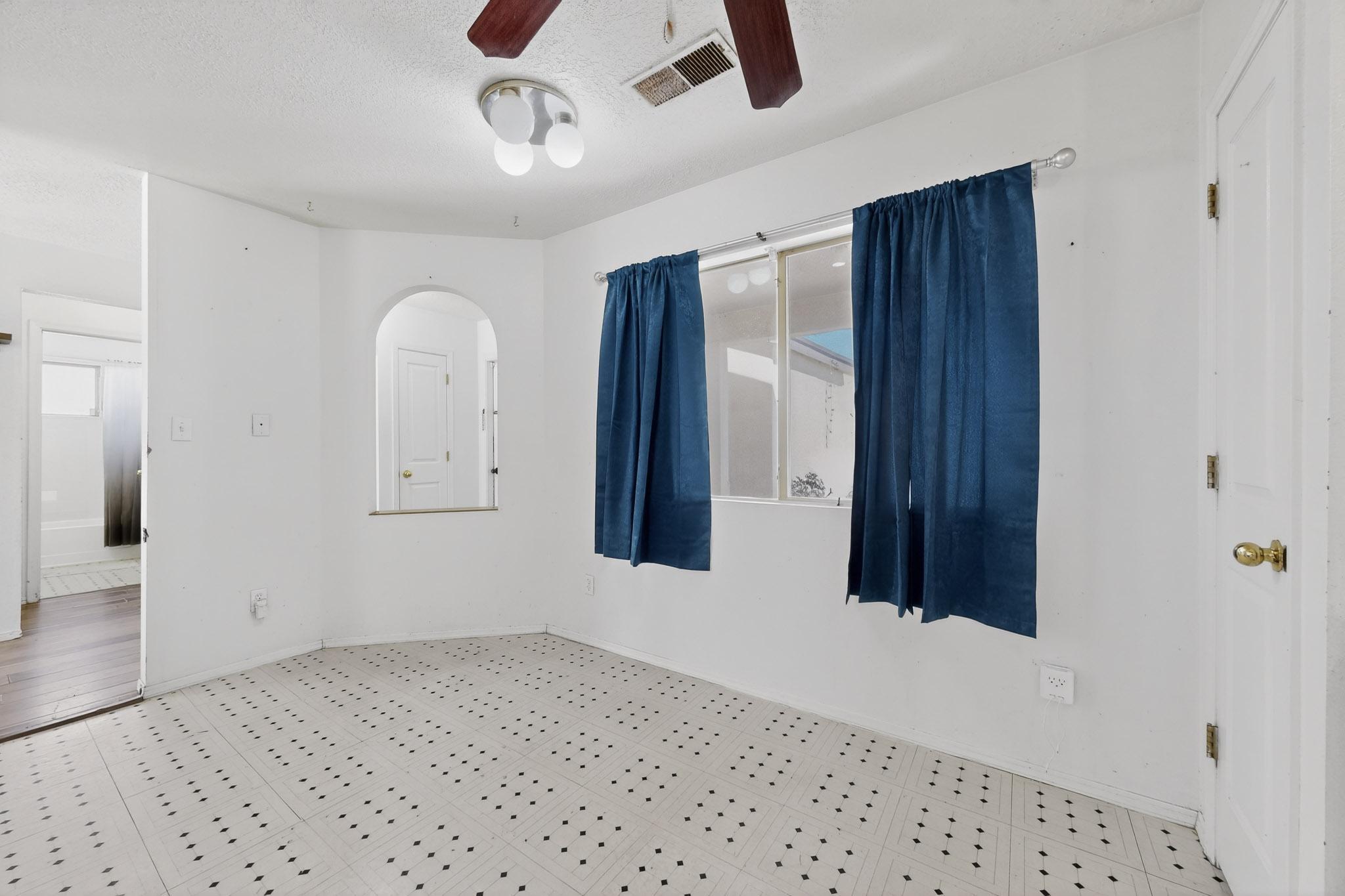 Photo 8 — 1800 Lee Loop NE