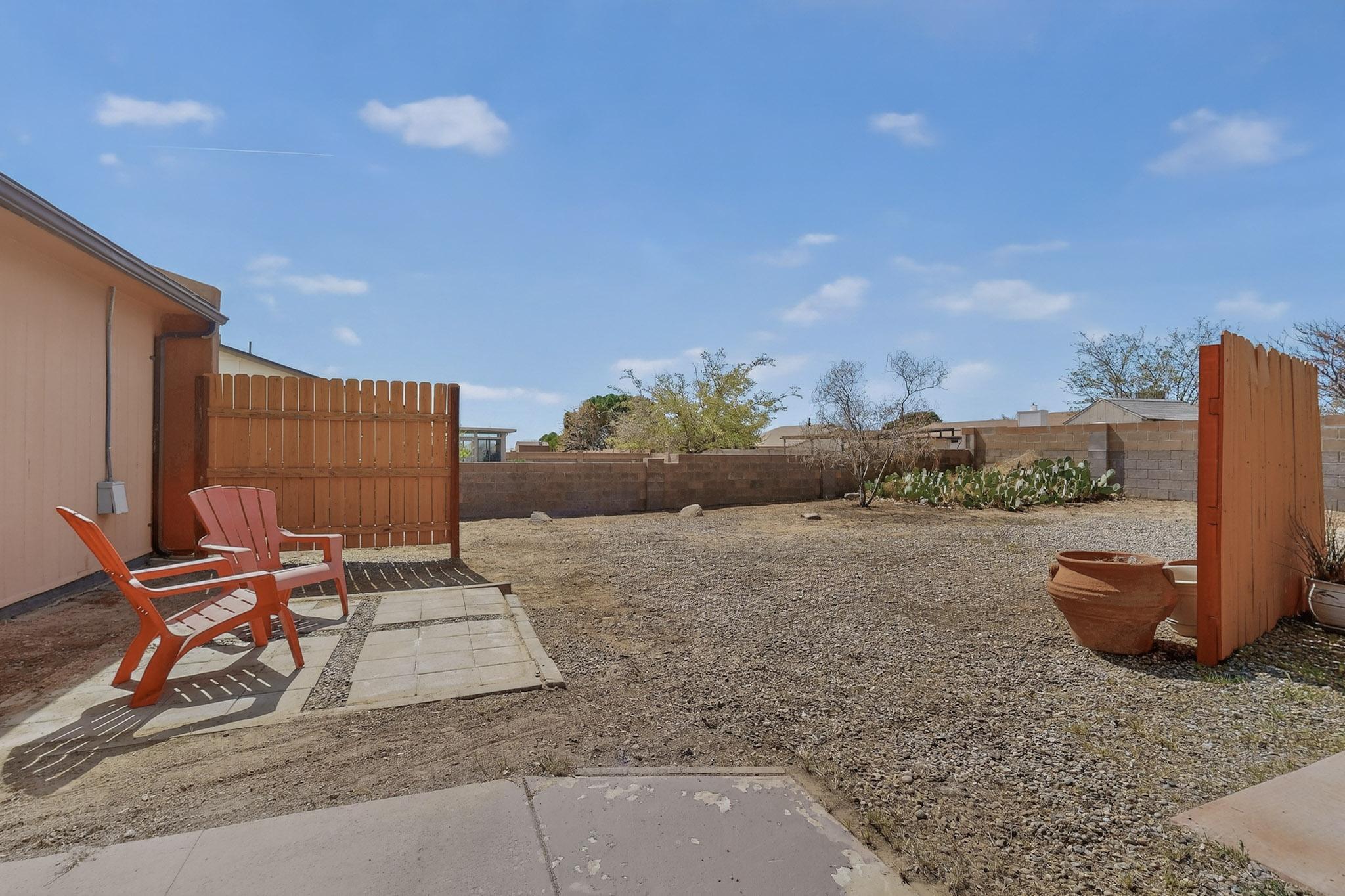 Photo 6 — 717 Casper Road SE