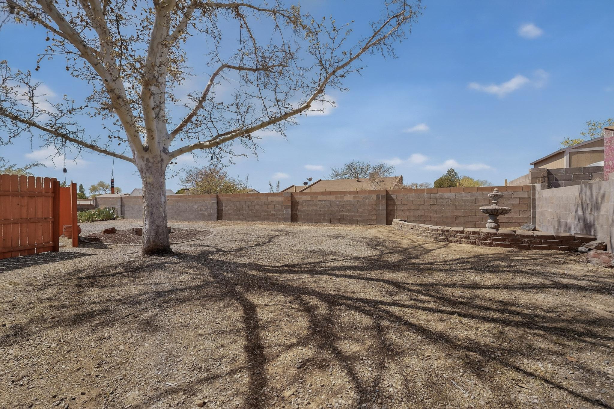 Photo 3 — 717 Casper Road SE