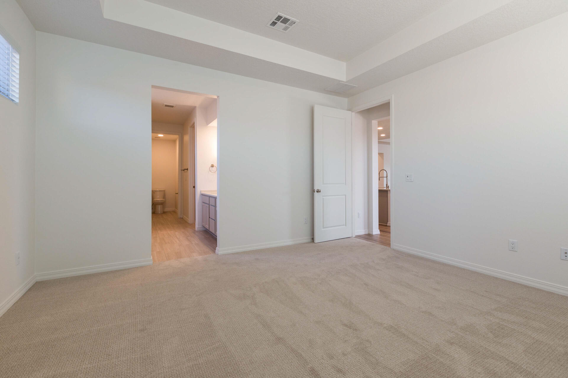 Photo 16 — 6805 Preston Road