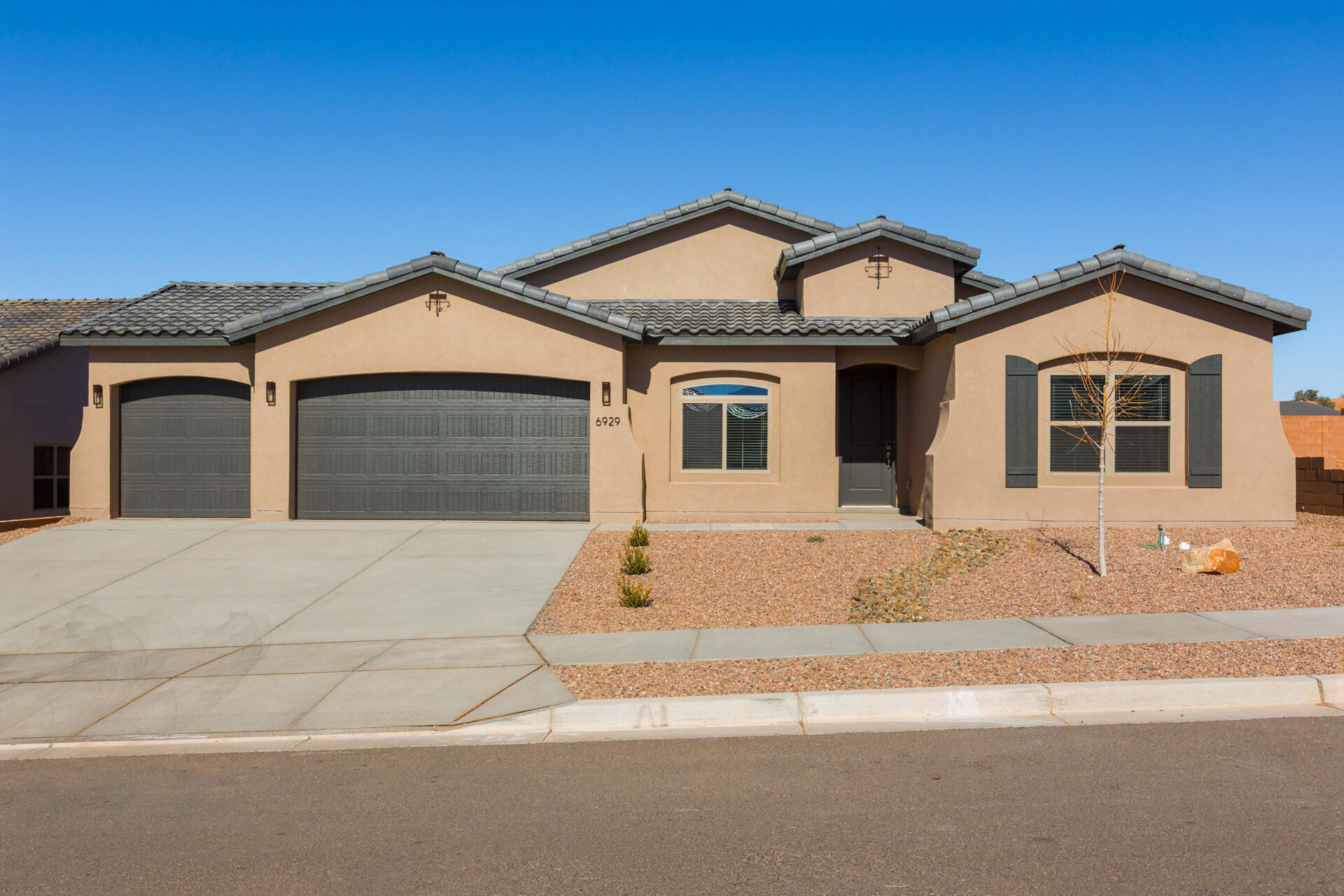 6929 Archer Road NE, Rio Rancho, NM 87144