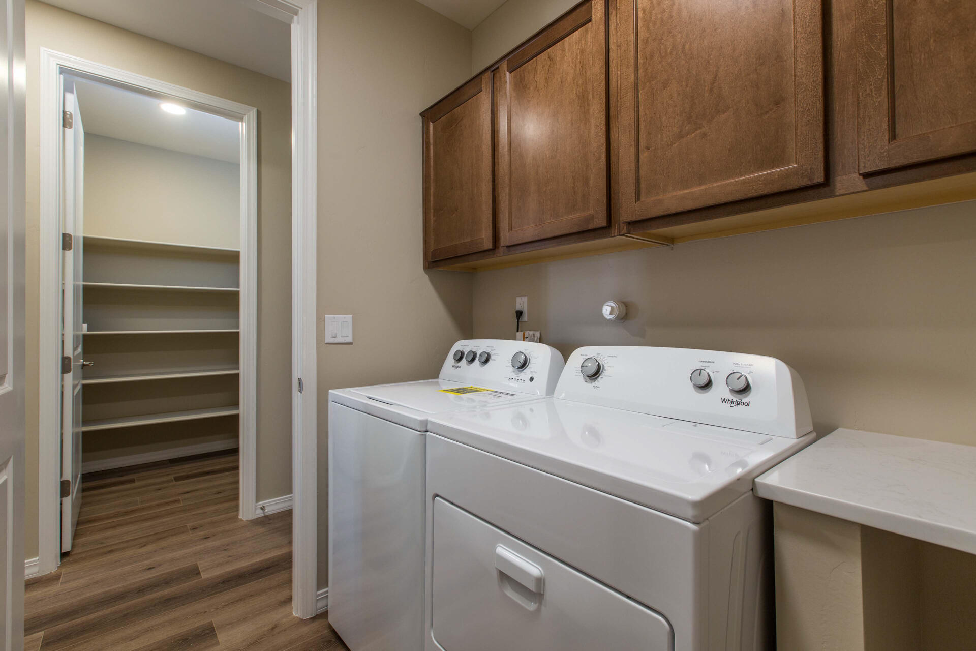 Photo 14 — 6929 Archer Road NE