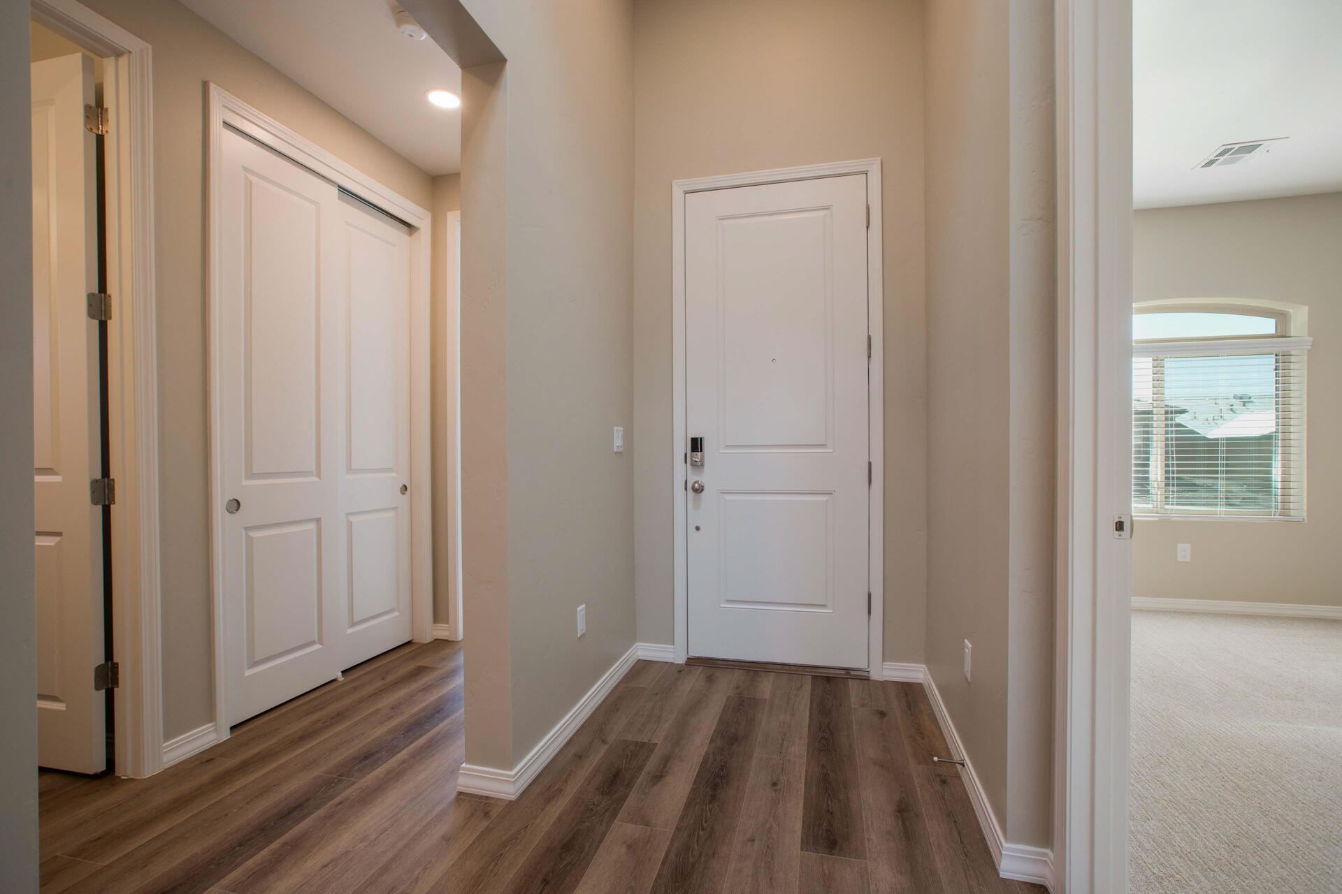 Photo 13 — 6929 Archer Road NE