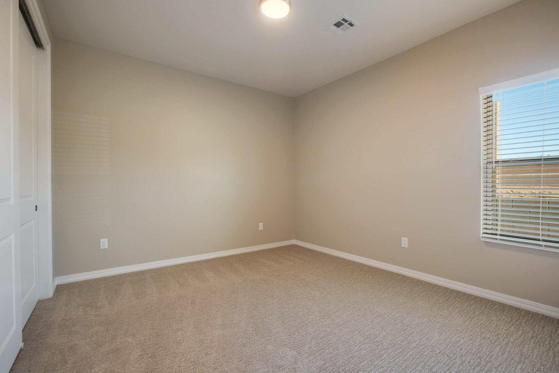 Photo 5 — 6929 Archer Road NE