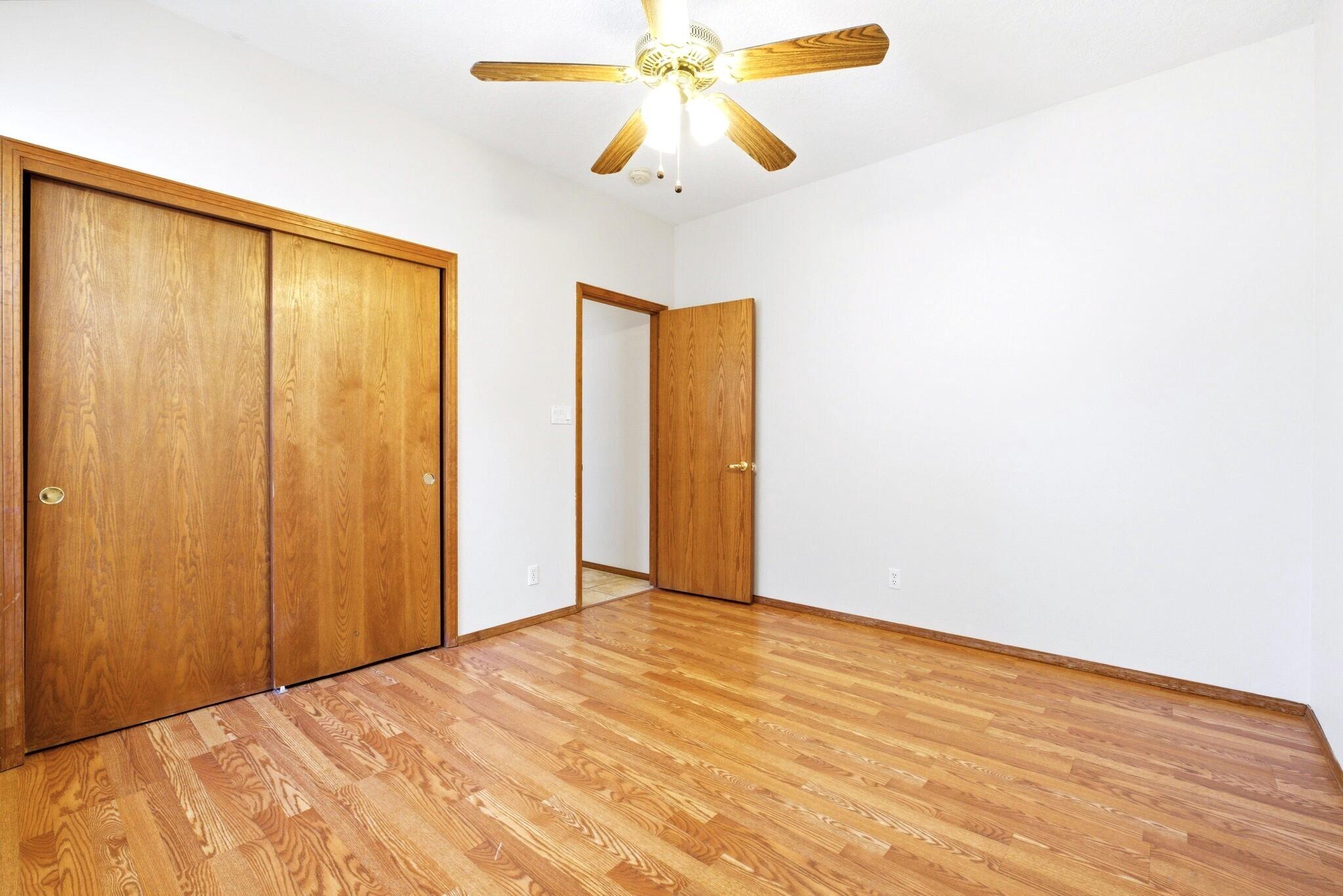Photo 8 — 2881 Chessman Drive SE