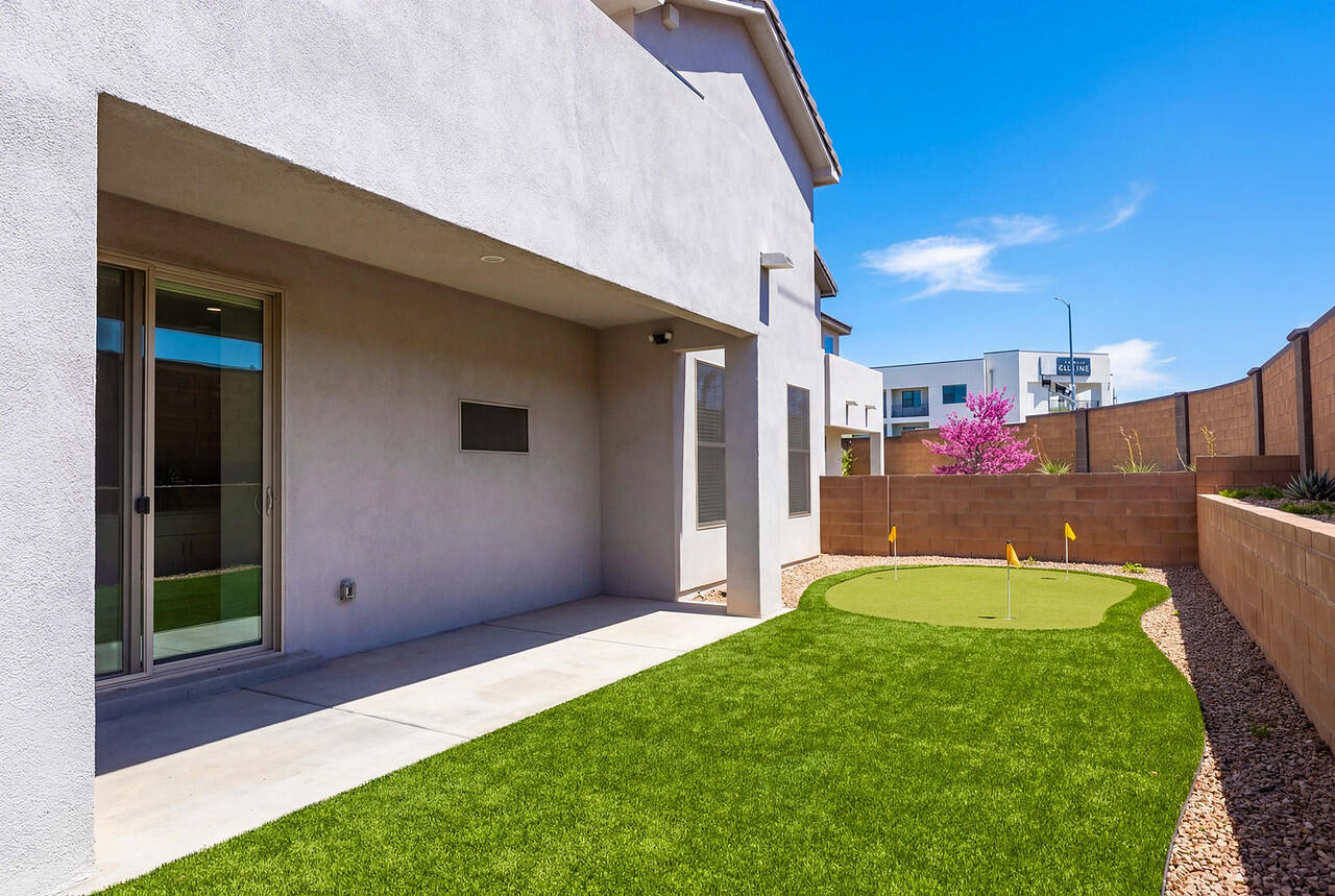 Photo 17 — 8722 Sevano Circle NE