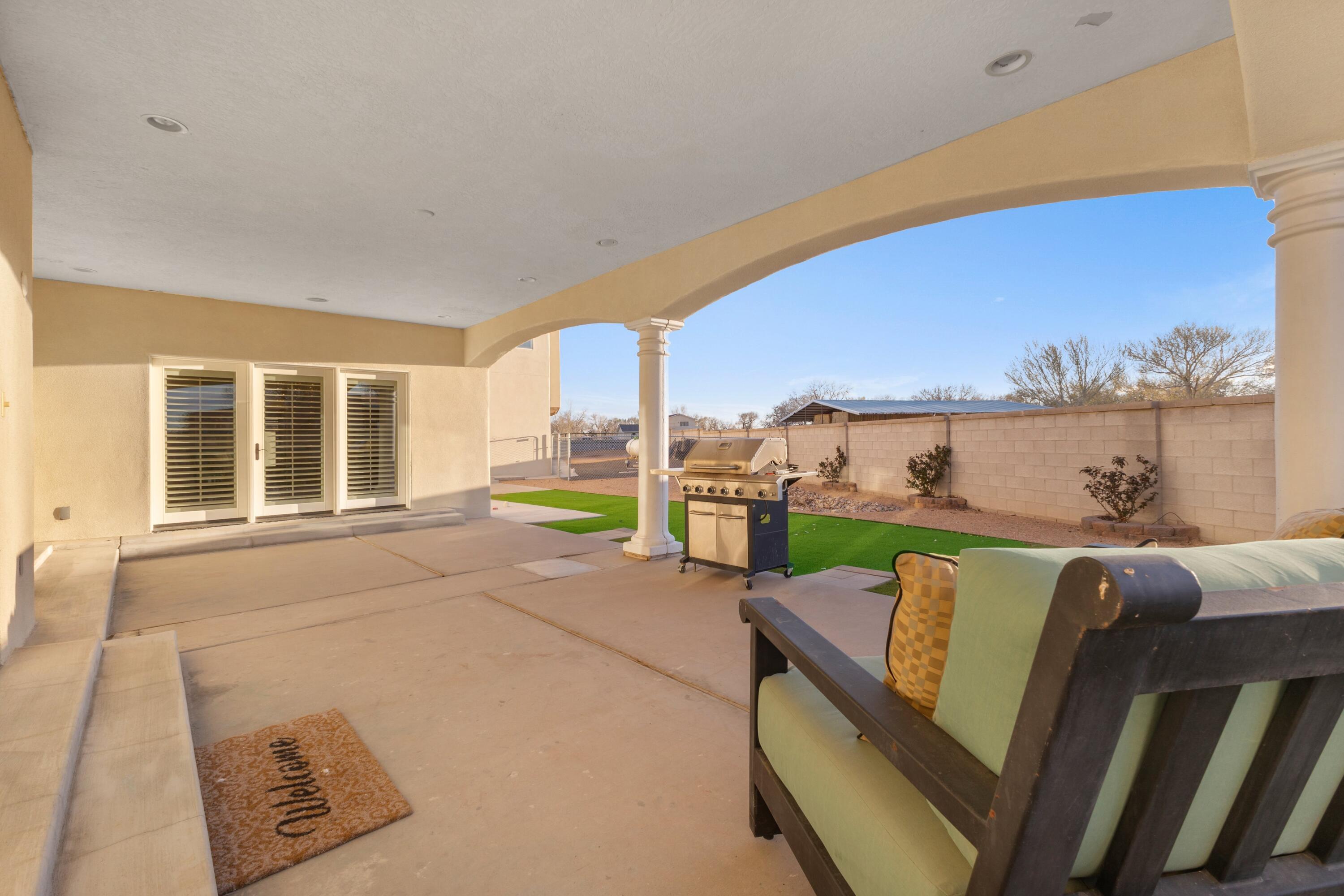 Photo 8 — 800 Salida Sandia SW