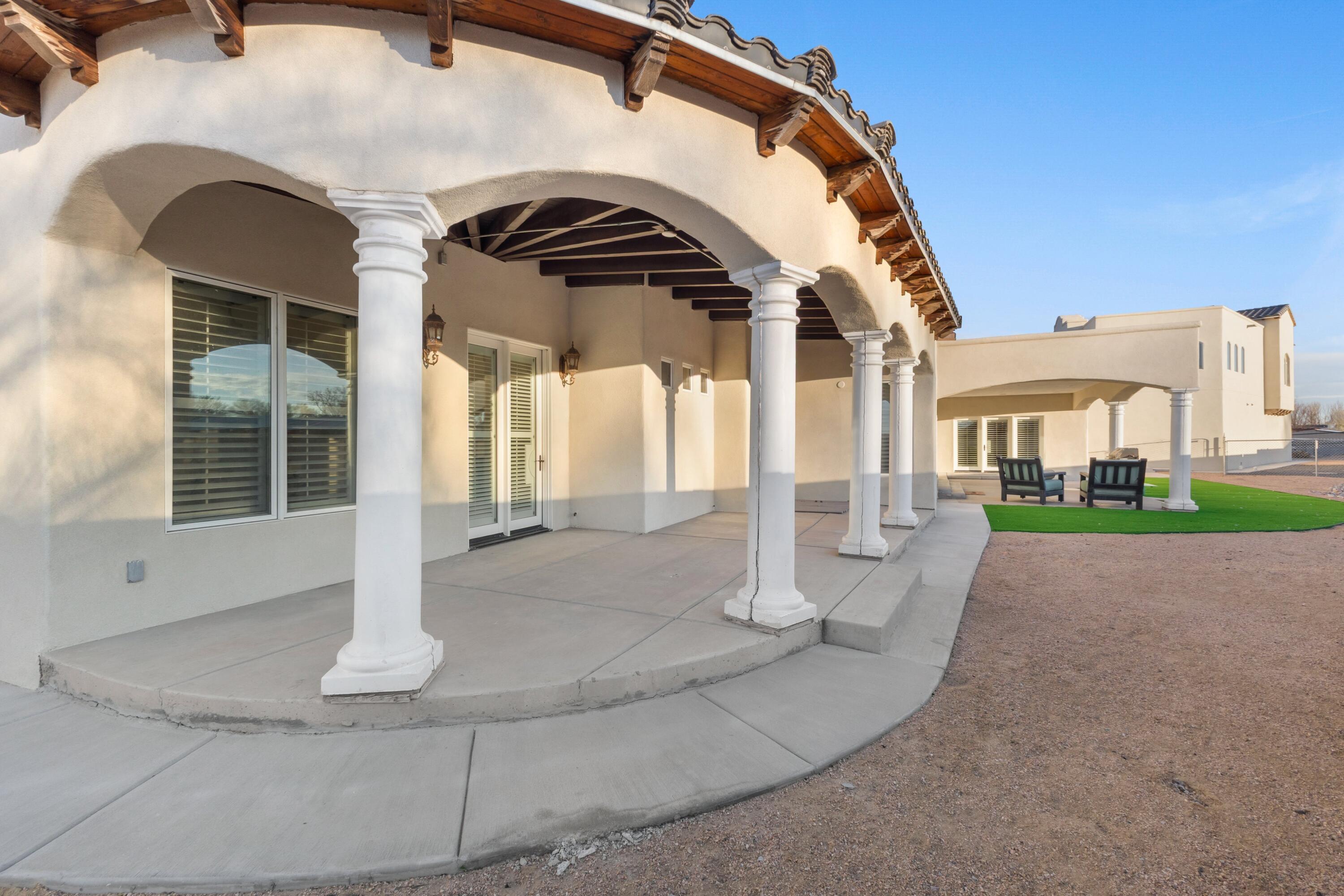 Photo 6 — 800 Salida Sandia SW