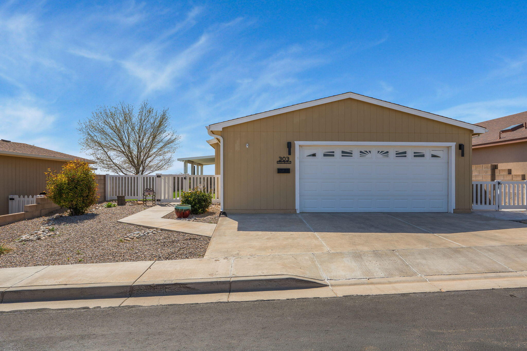 Photo 12 — 303 Sunrise Bluffs Drive