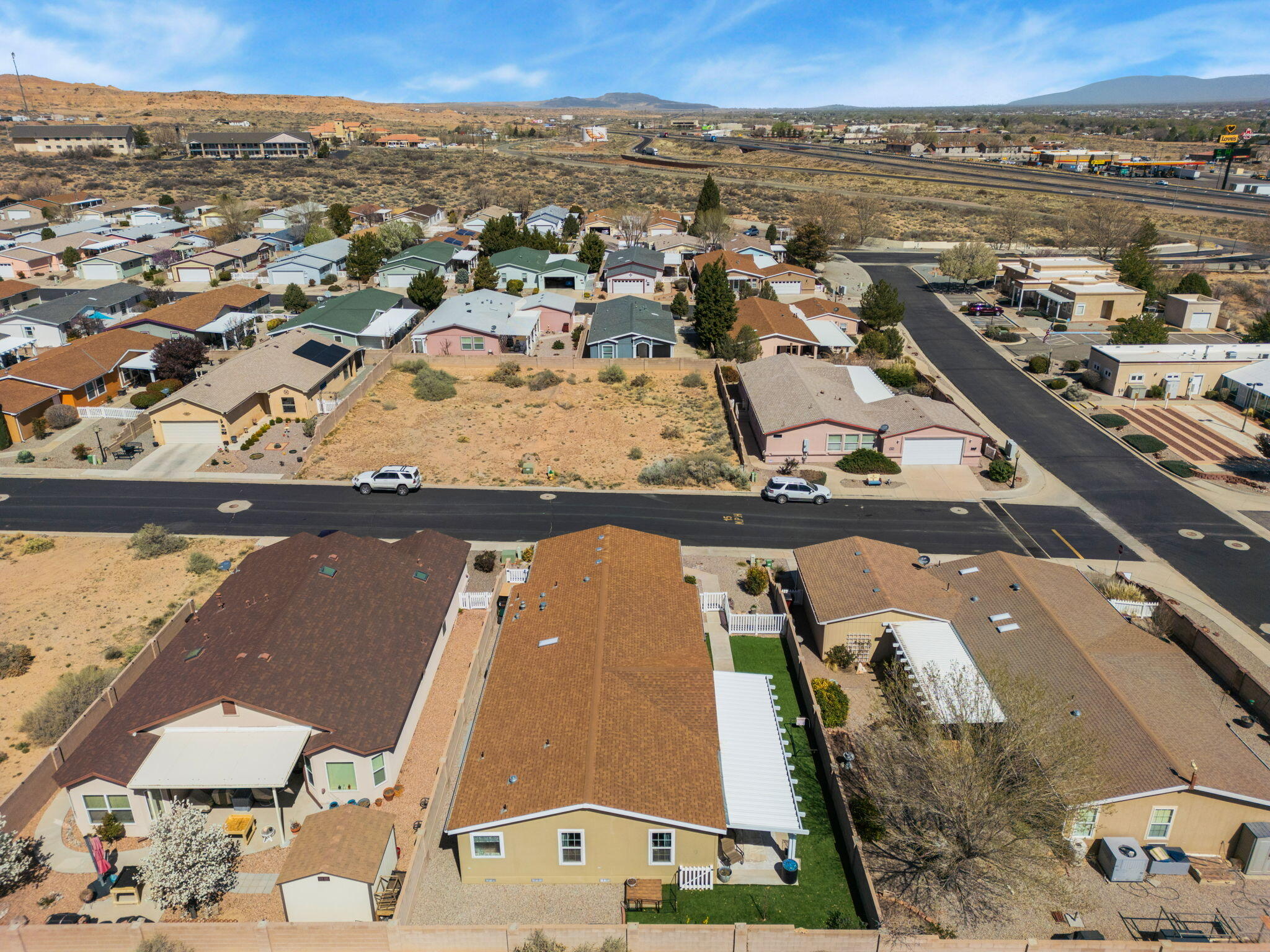 Photo 2 — 303 Sunrise Bluffs Drive