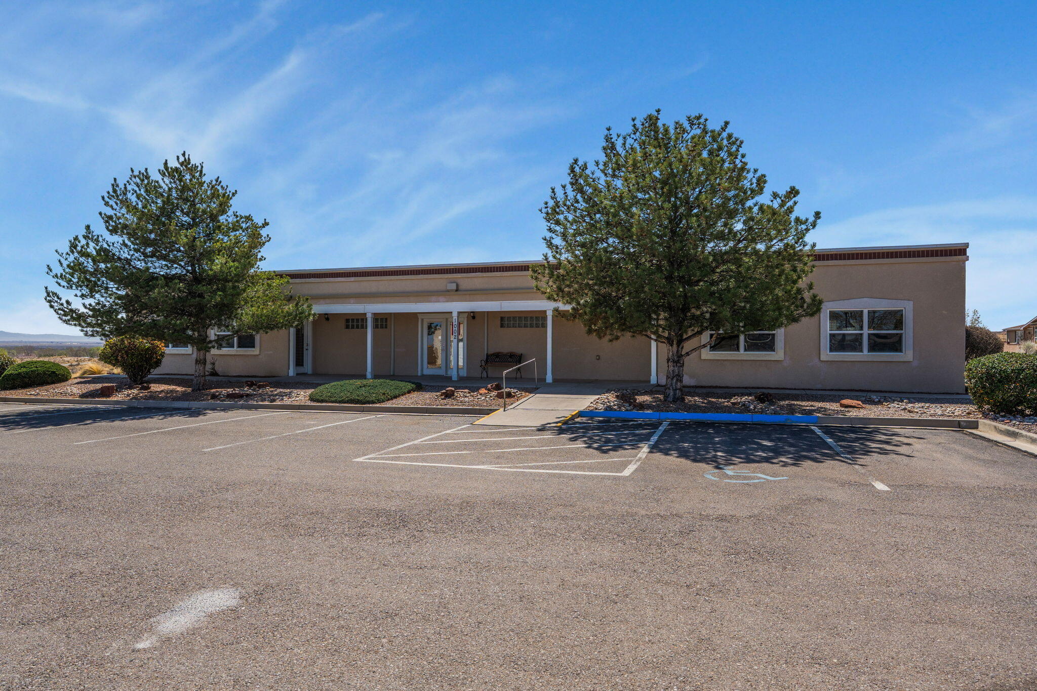 Photo 4 — 303 Sunrise Bluffs Drive