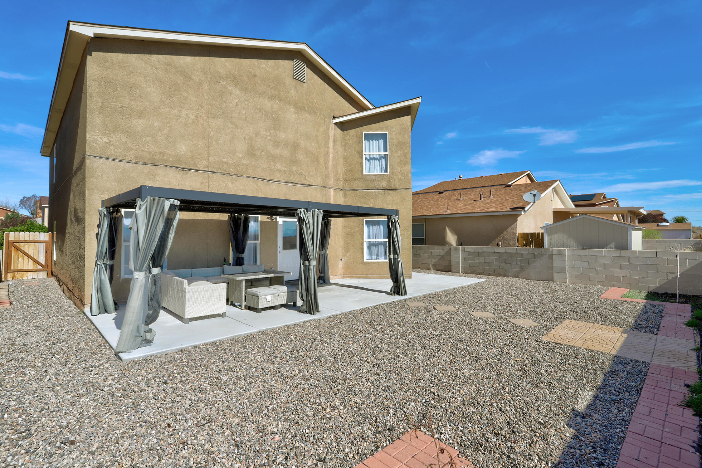 Photo 11 — 5724 Sandoval Drive NE